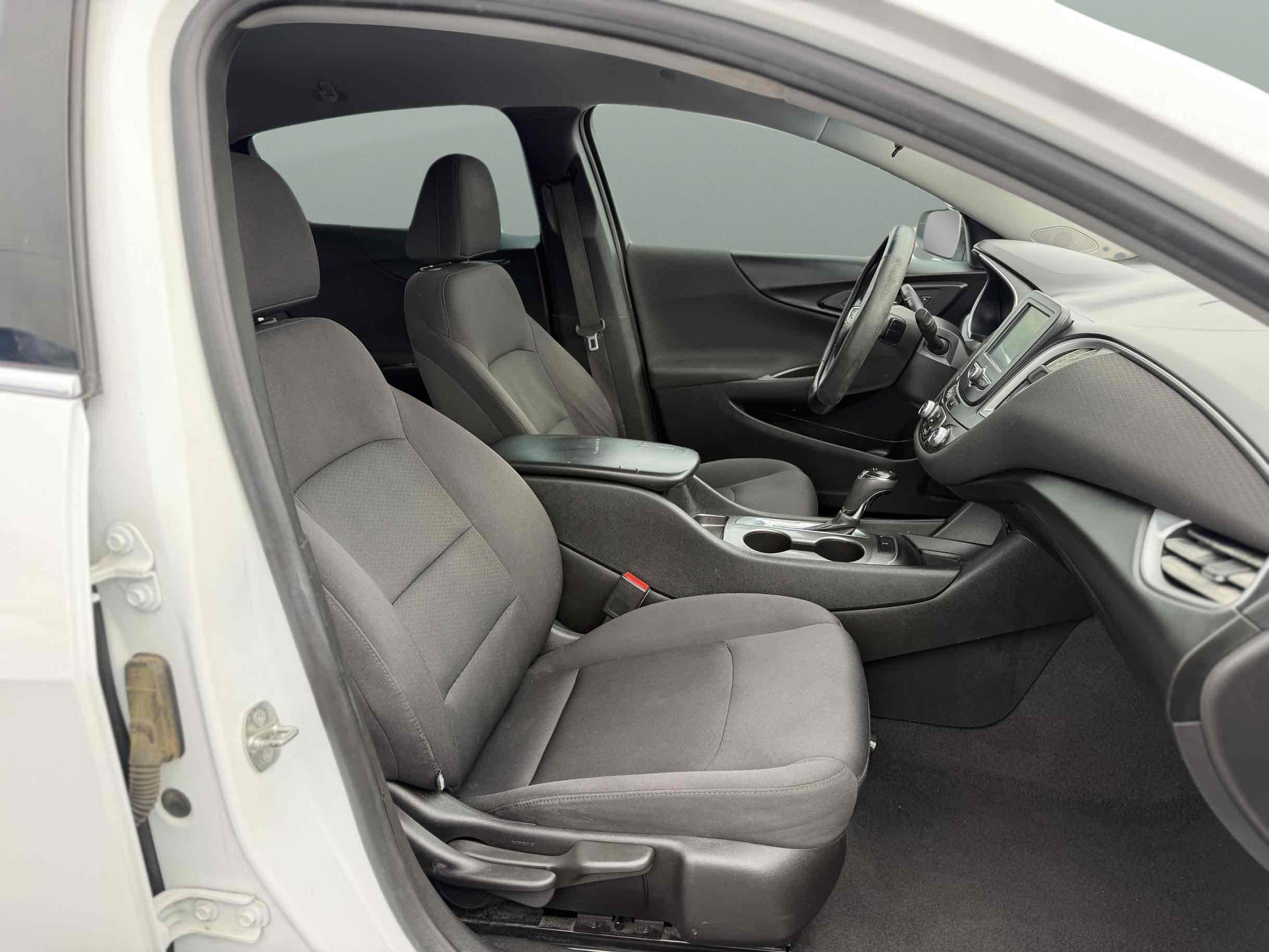 Chevrolet Malibu photo 12