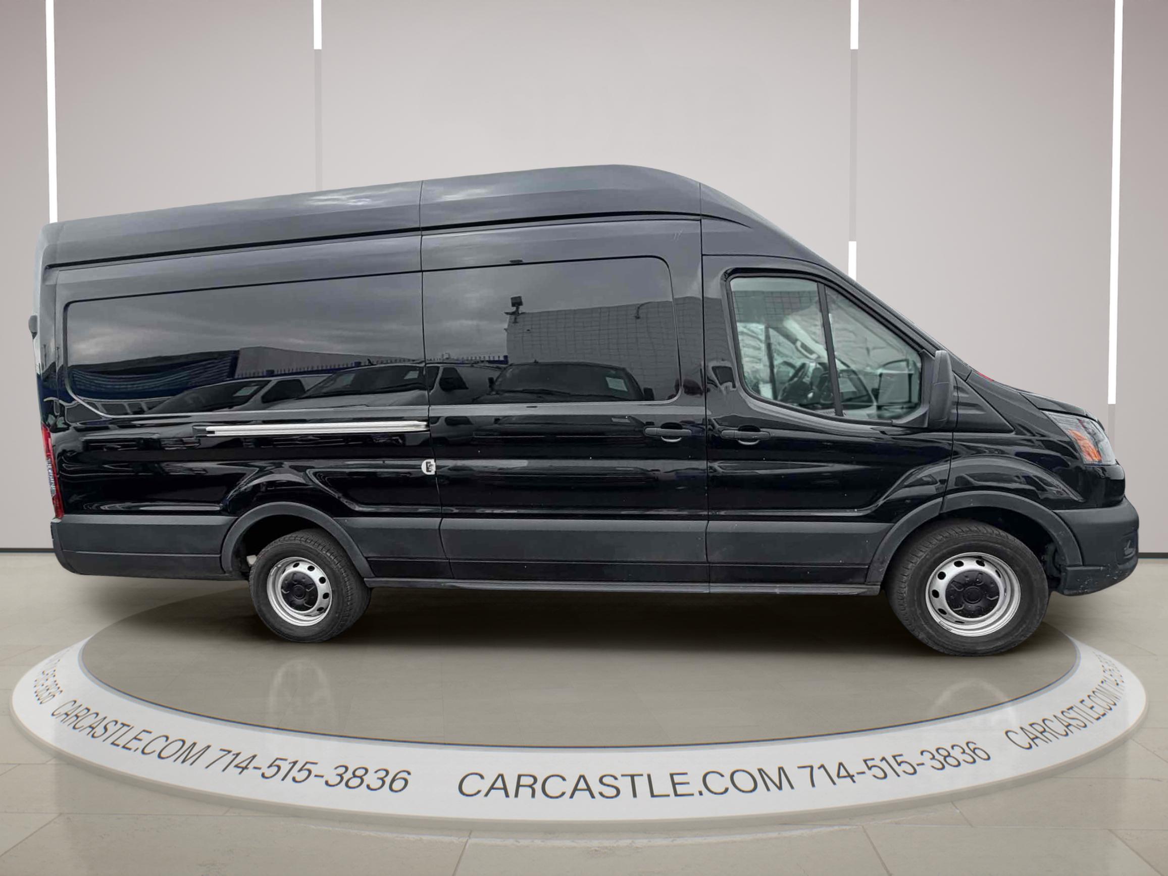 Ford Transit photo 3
