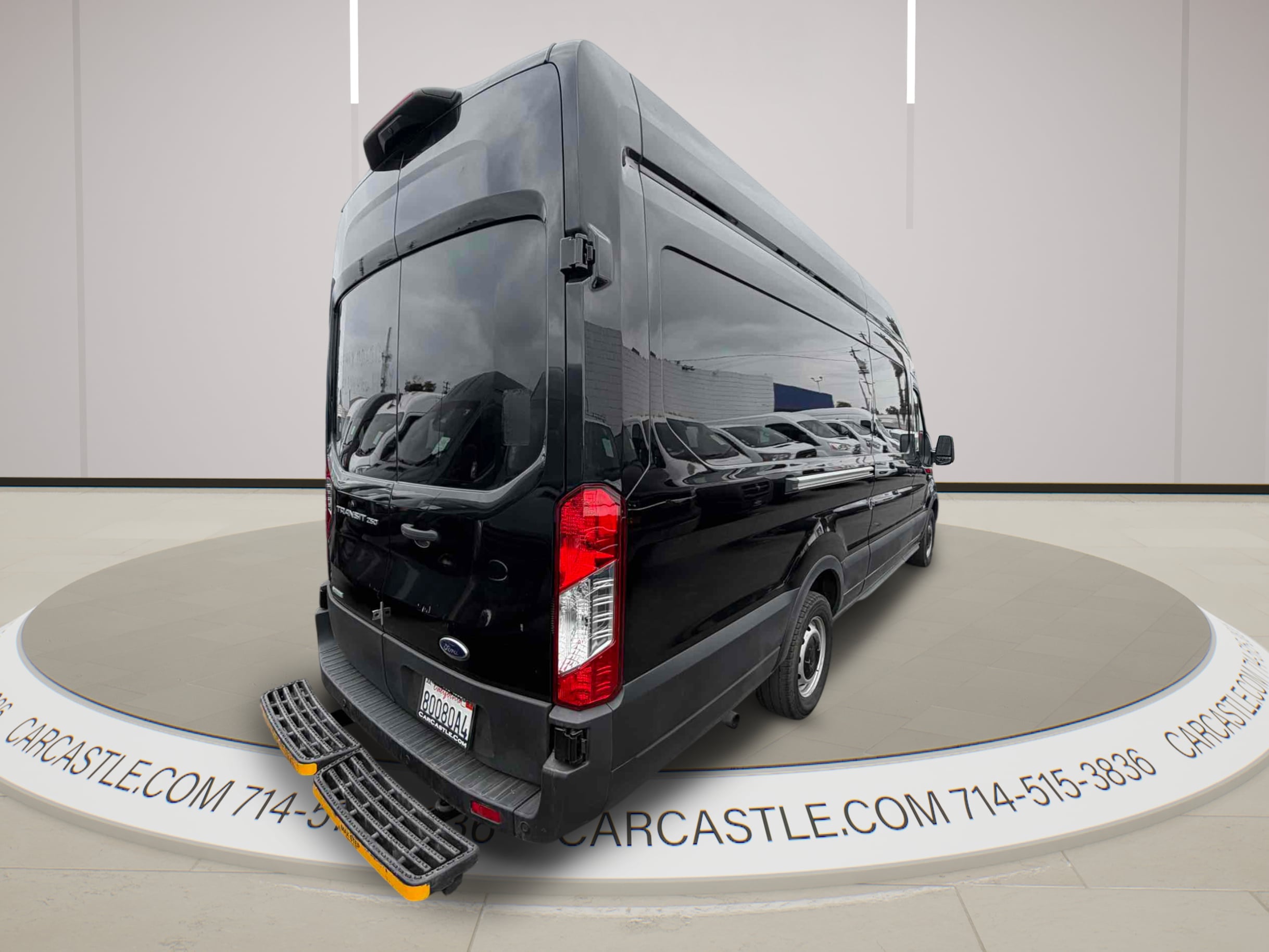 Ford Transit photo 5