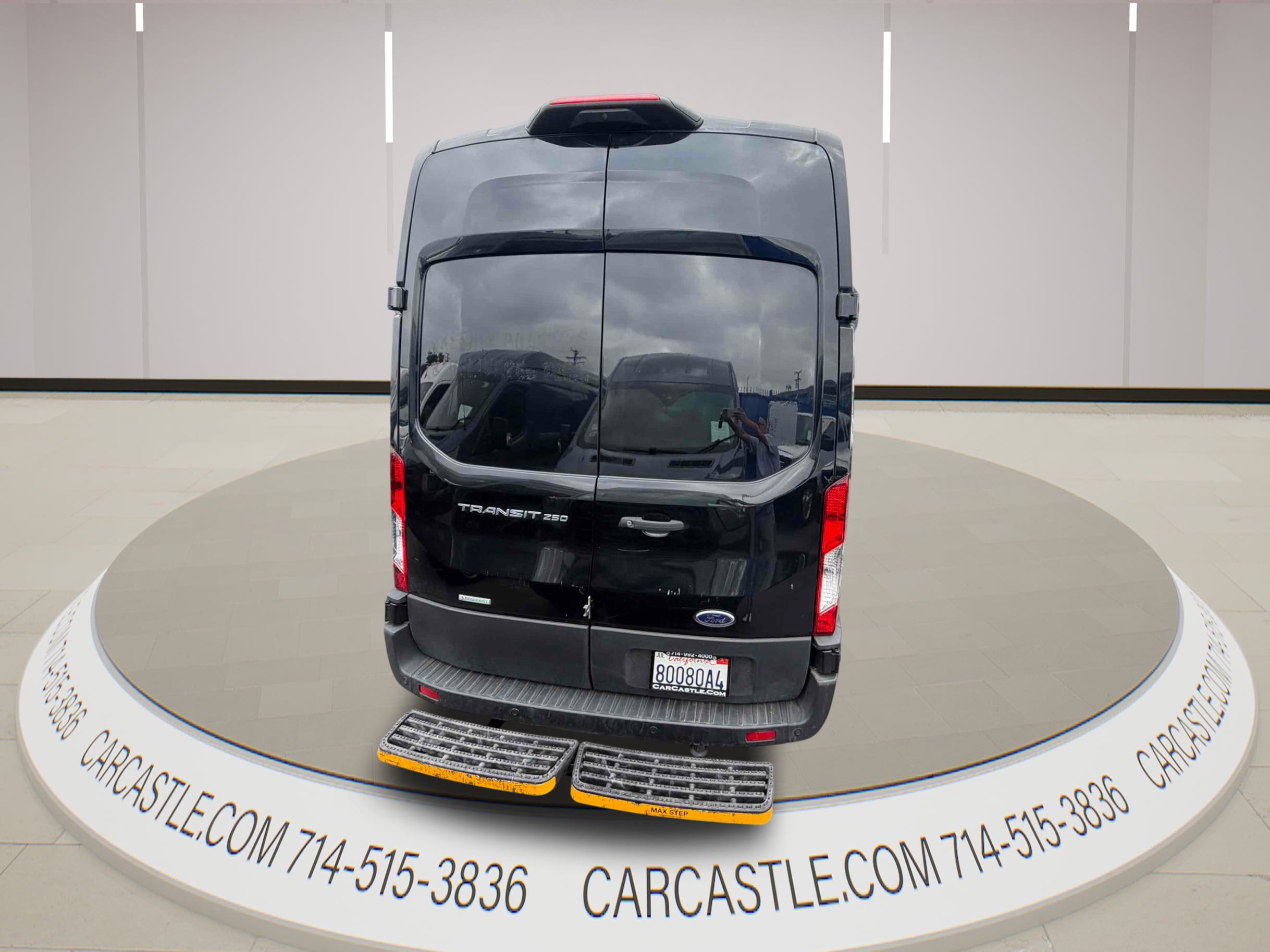 Ford Transit photo 16
