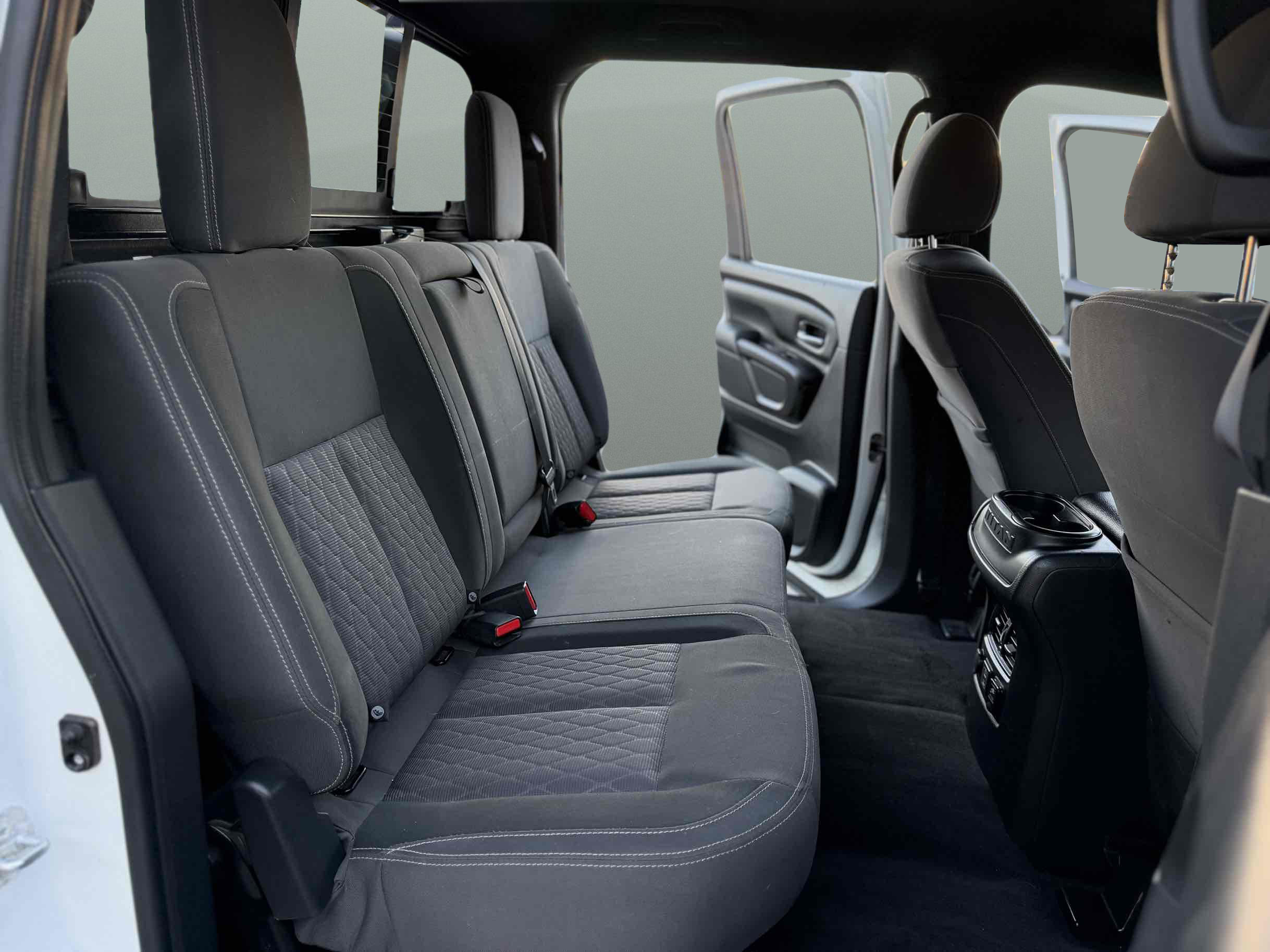 Nissan Titan photo 13