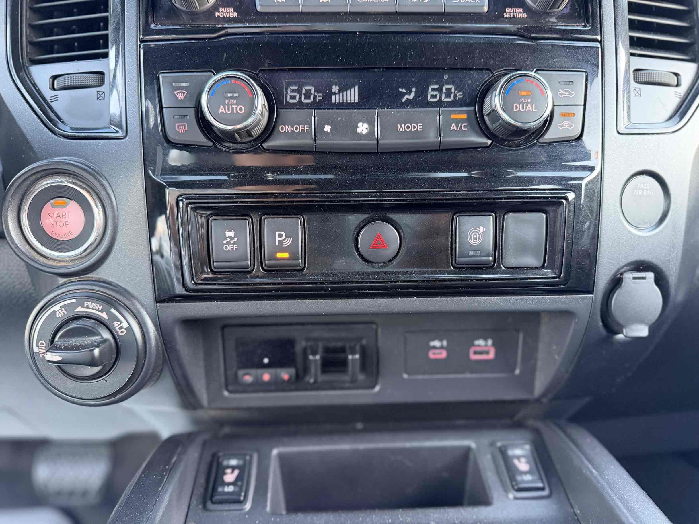 Nissan Titan photo 15