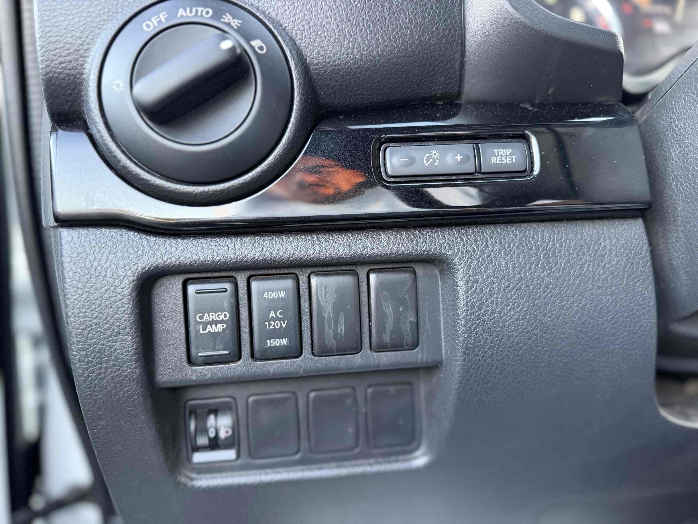 Nissan Titan photo 19