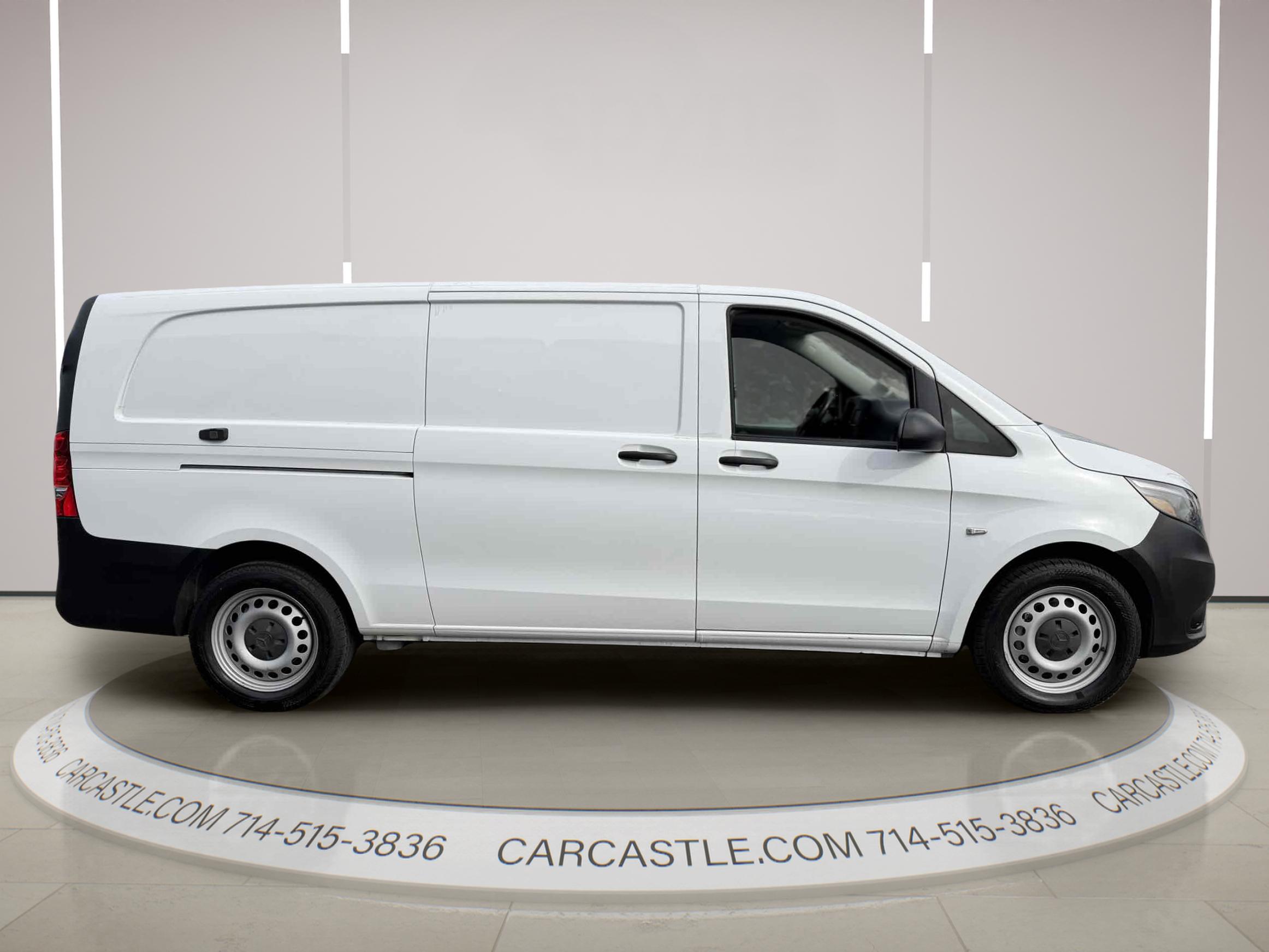 Mercedes-Benz Metris photo 6