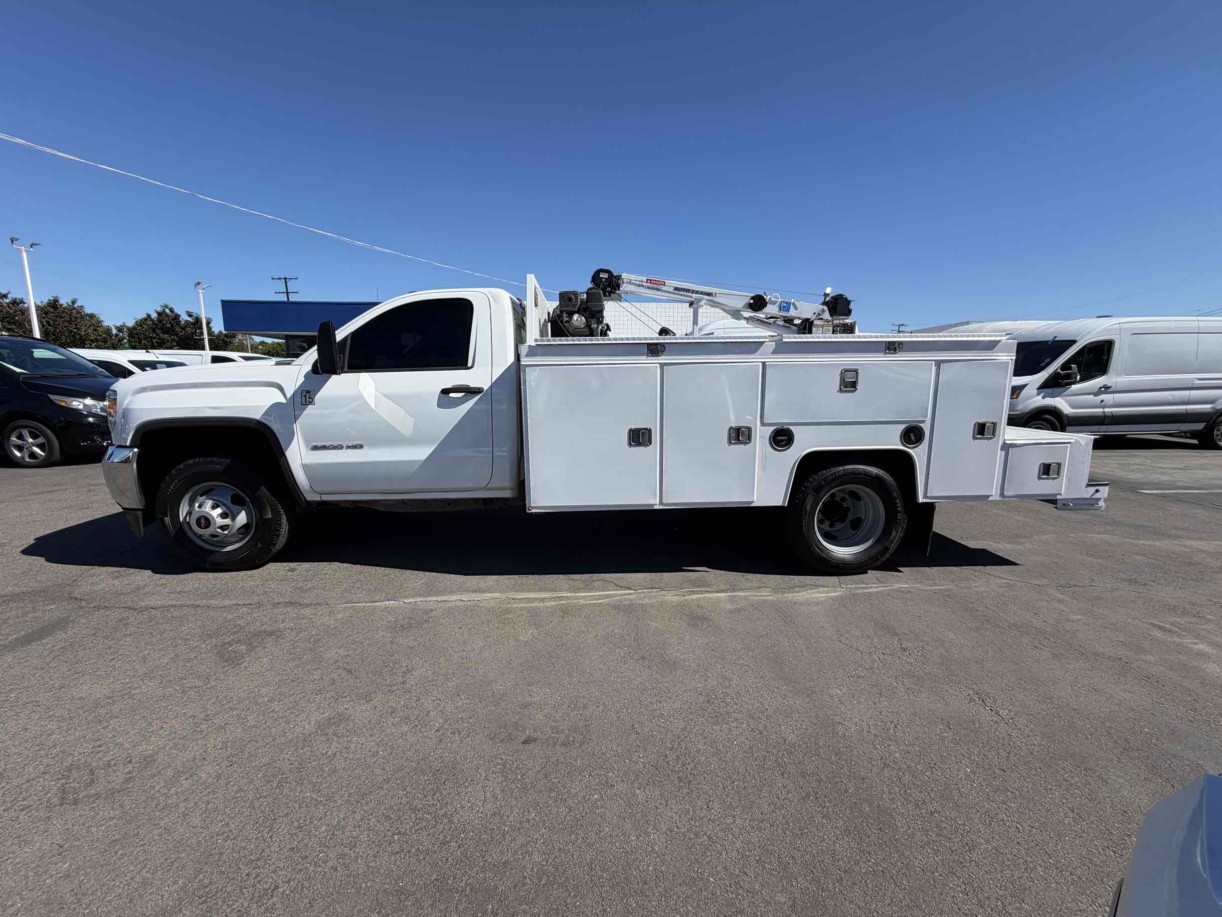 GMC Sierra photo 2