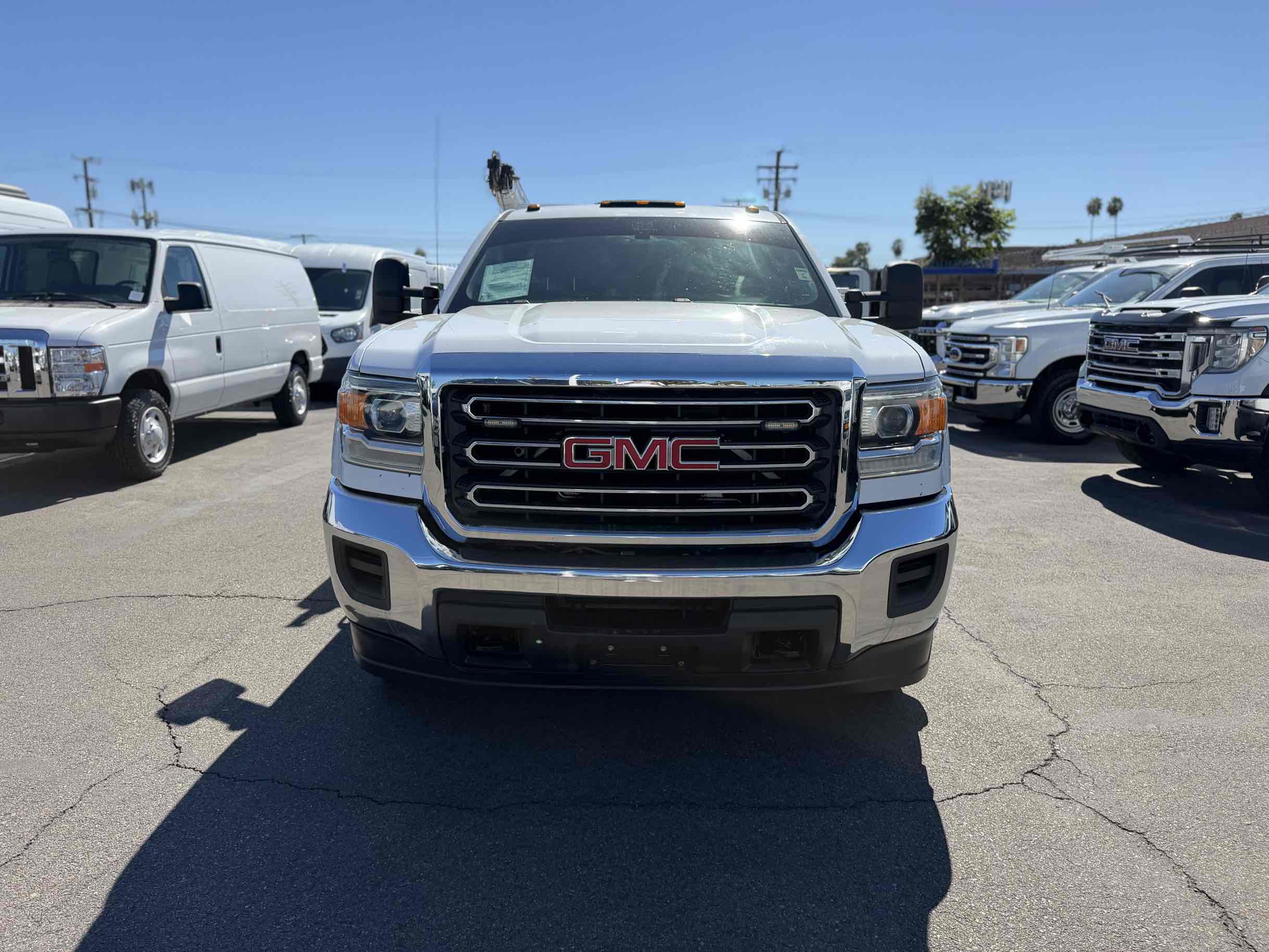 GMC Sierra photo 8