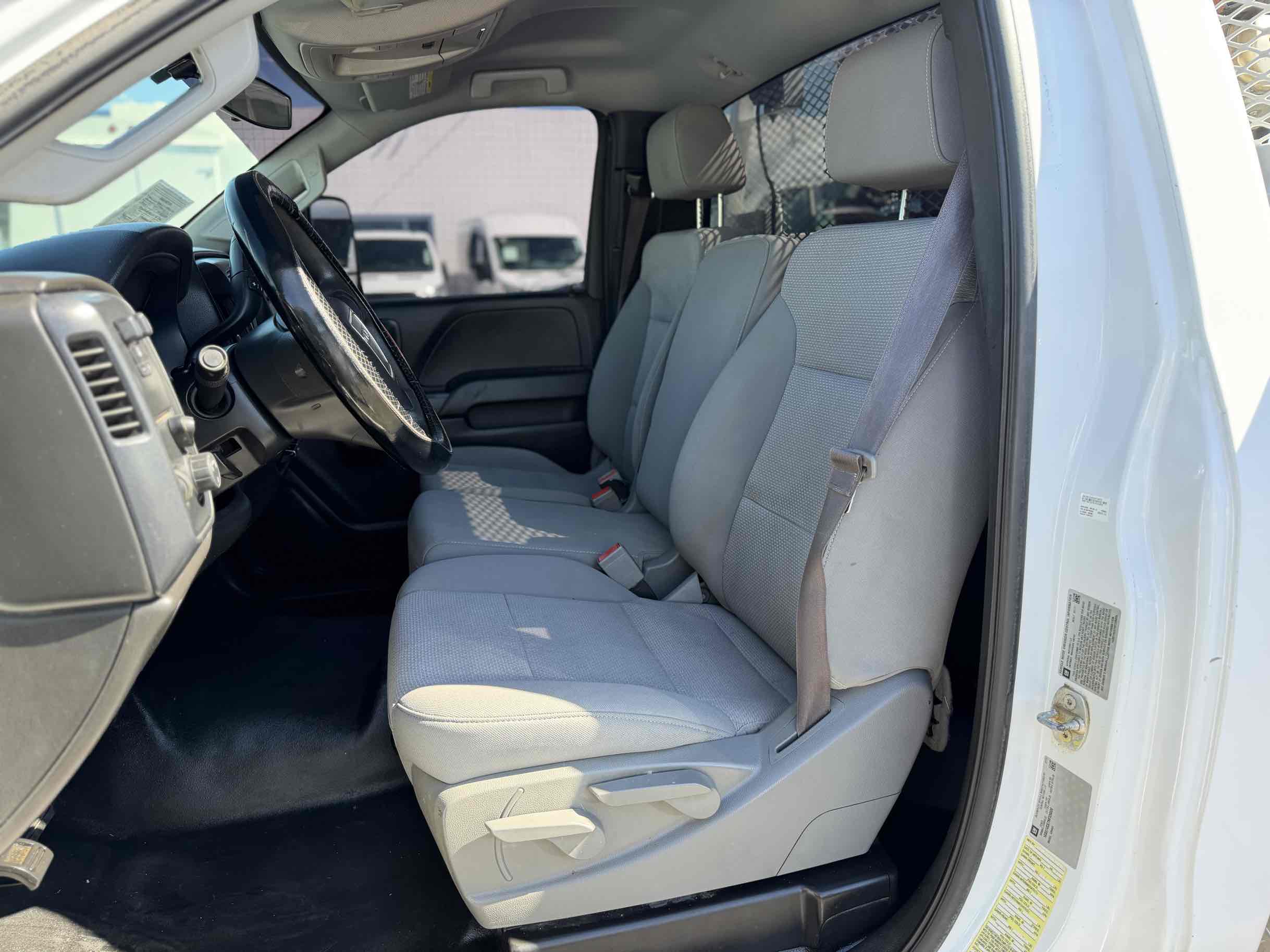 GMC Sierra photo 32
