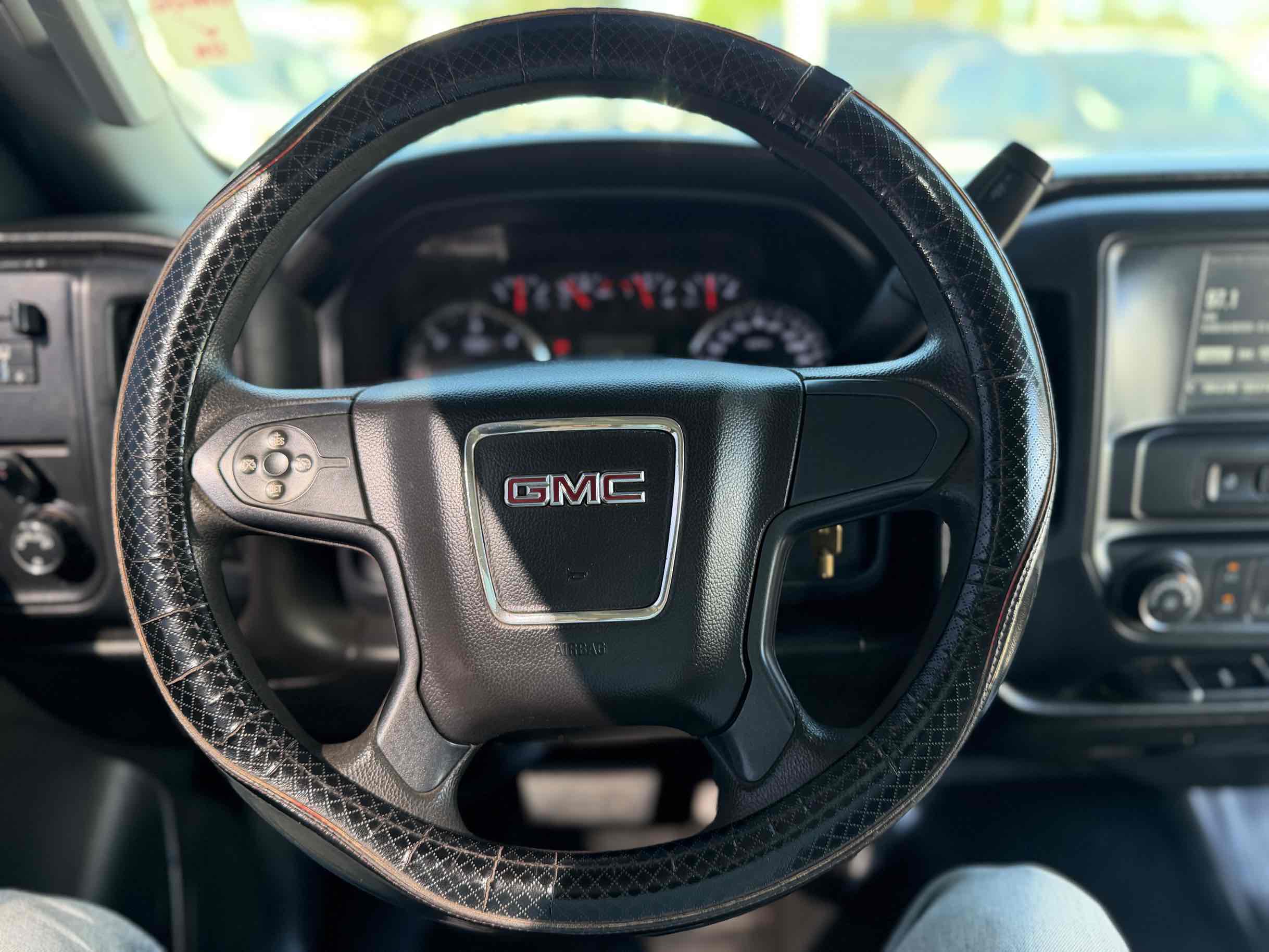 GMC Sierra photo 37