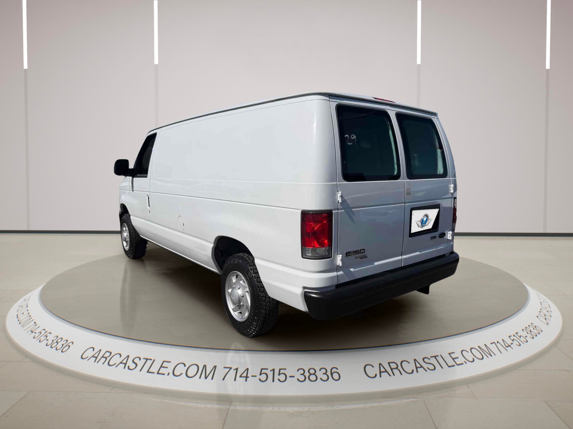 Ford Econoline photo 3