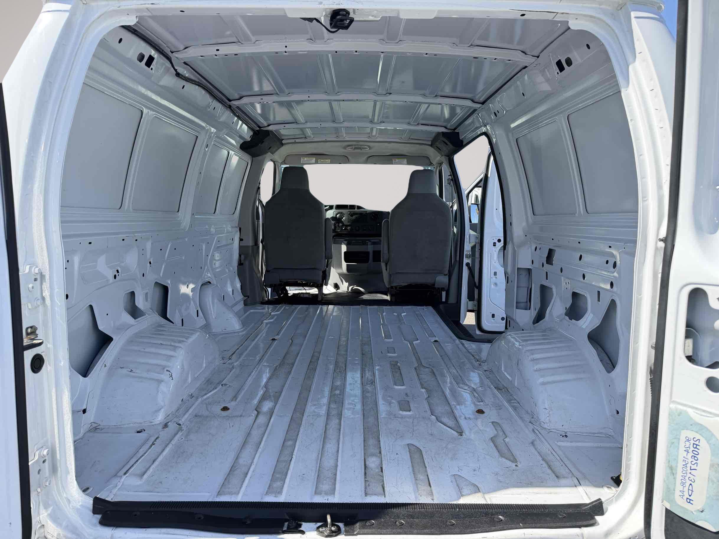 Ford Econoline photo 10