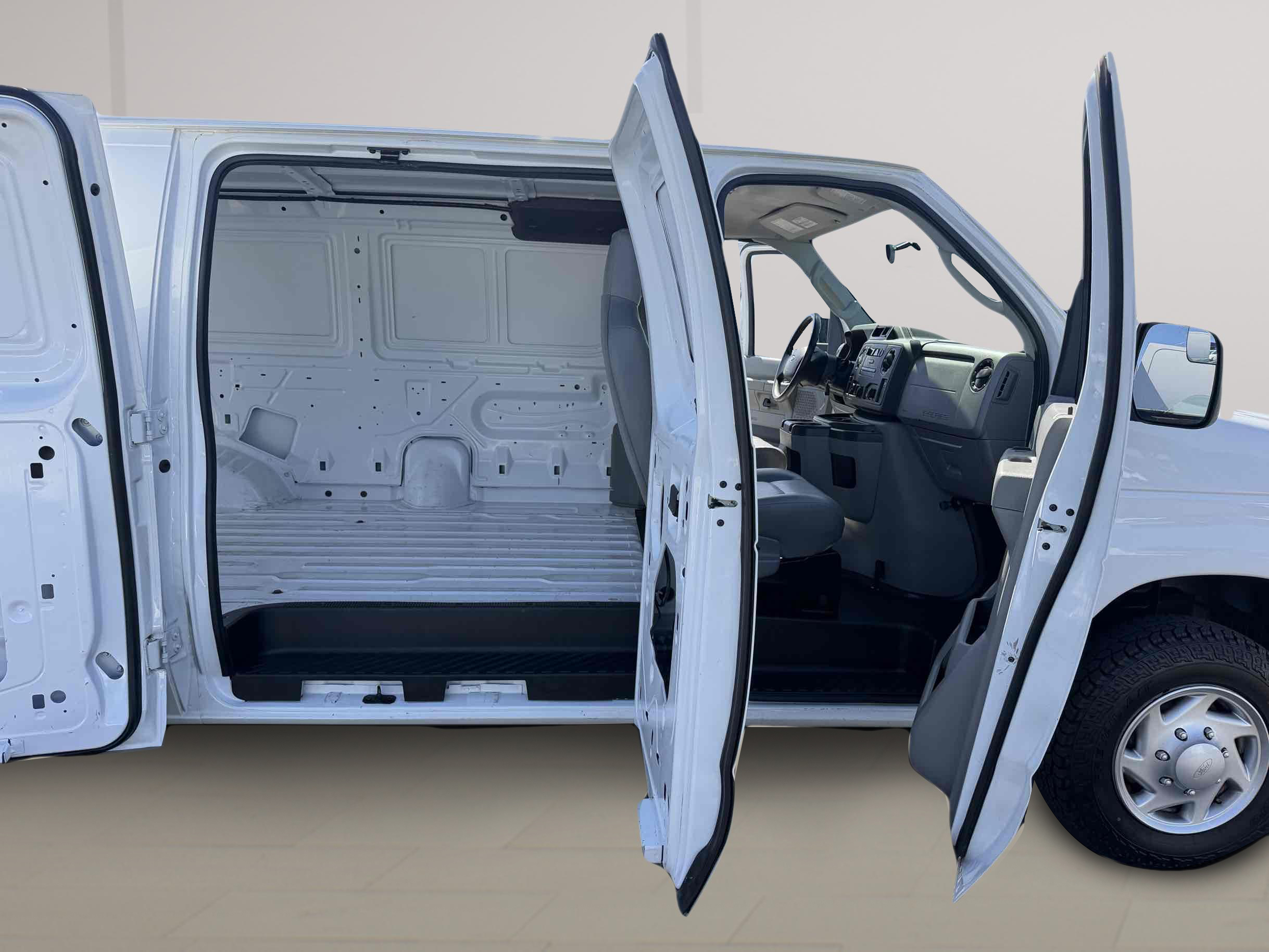 Ford Econoline photo 11