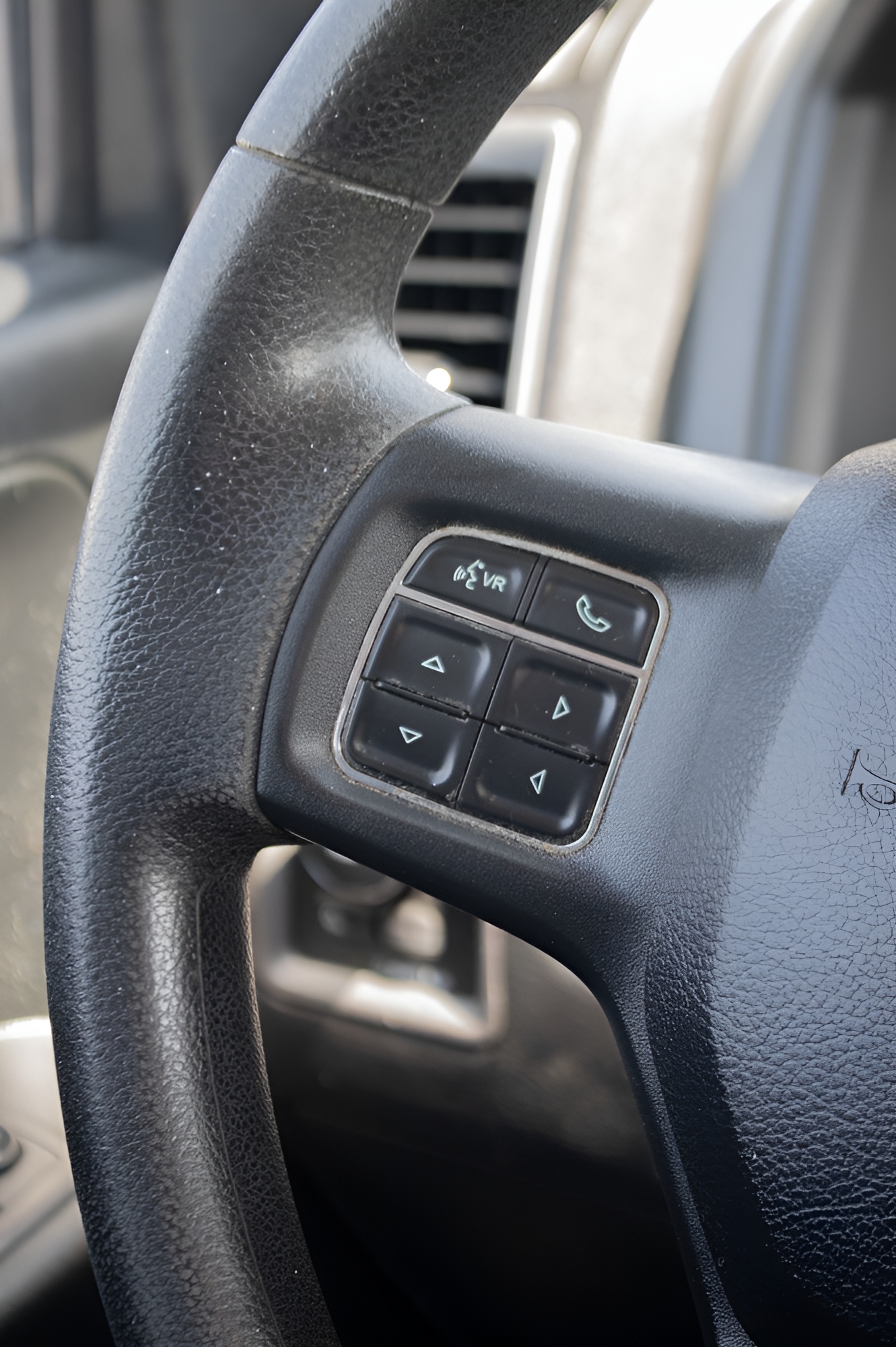 Ram 1500 photo 8