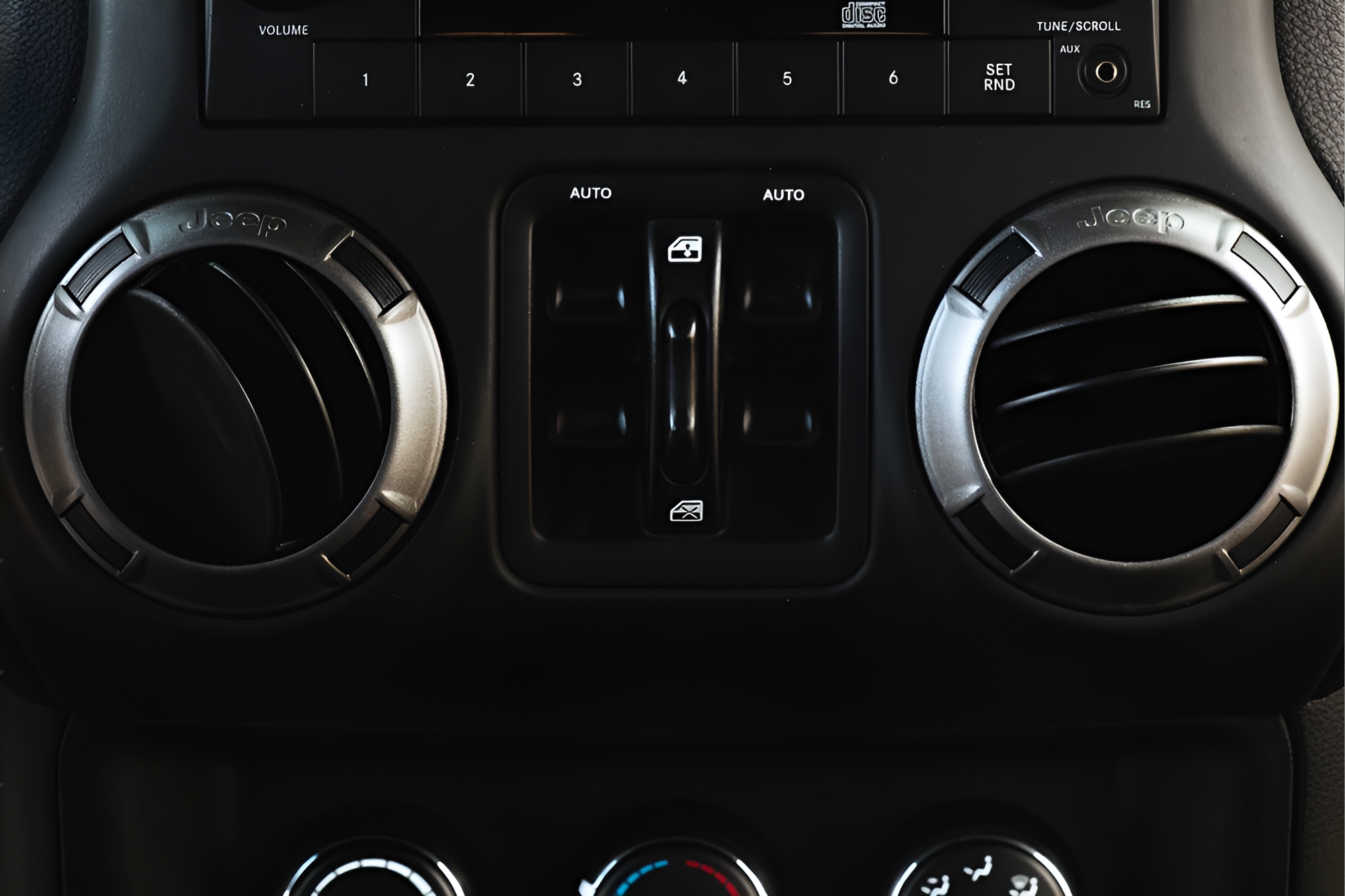 2018 Jeep Wrangler JK Unlimited Sport S - Photo 24