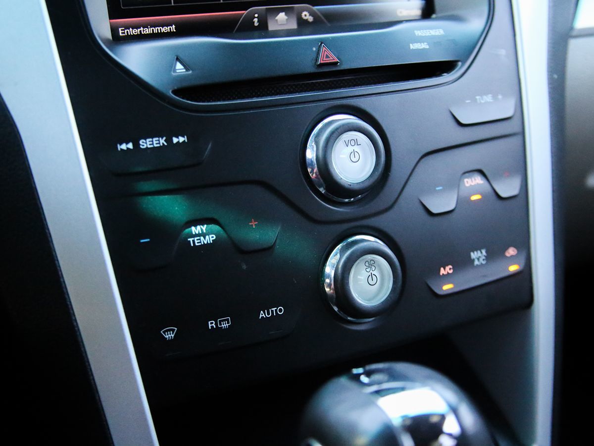 Sold 2014 Ford Explorer XLT in Santa Ana