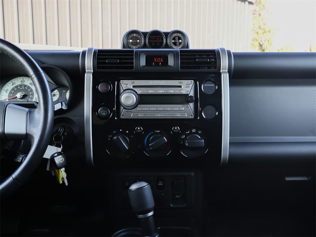 Sold 2008 Toyota FJ Cruiser in Santa Ana