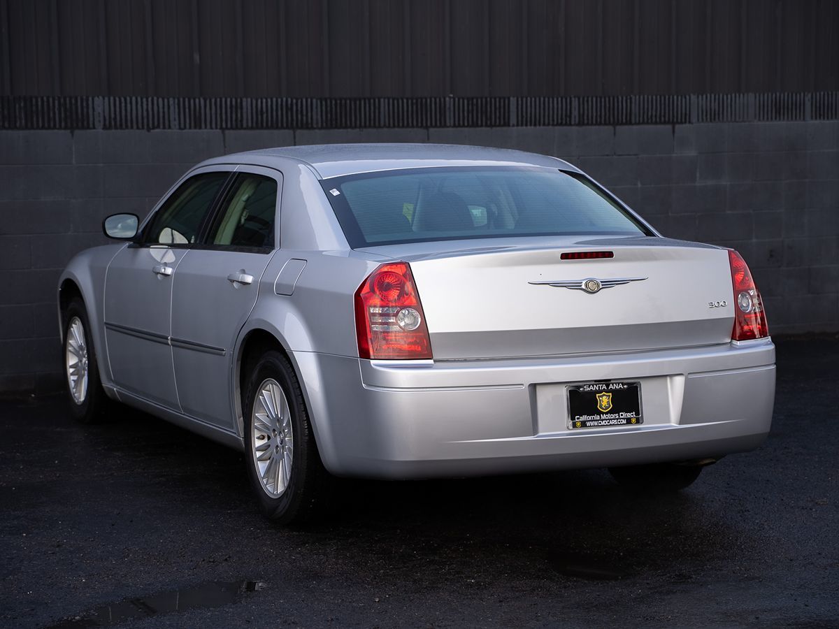 Sold 2009 Chrysler 300 LX in Santa Ana