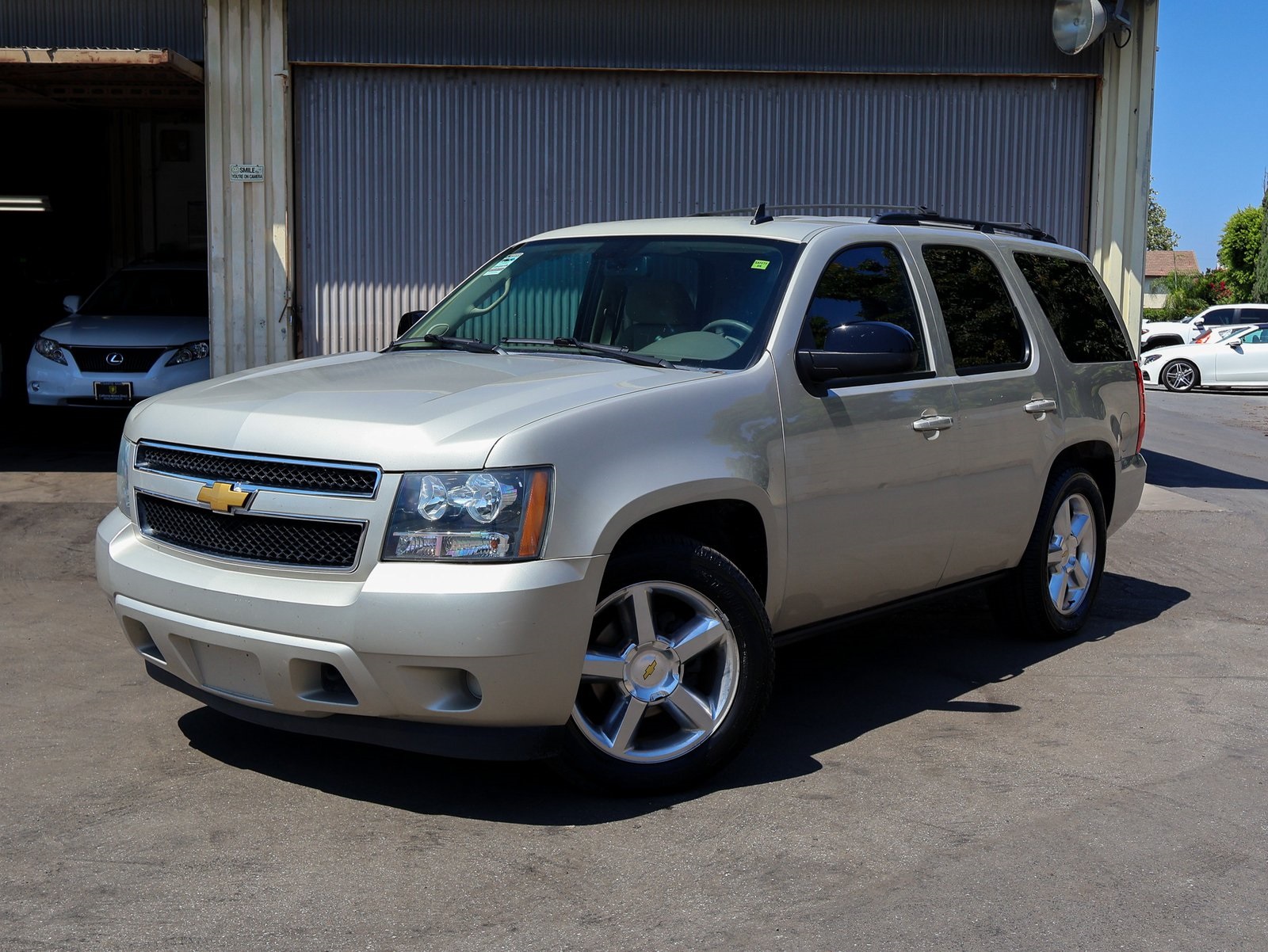 2014 Chevrolet Suburban 2WD 4dr LT, image size:1600x1202