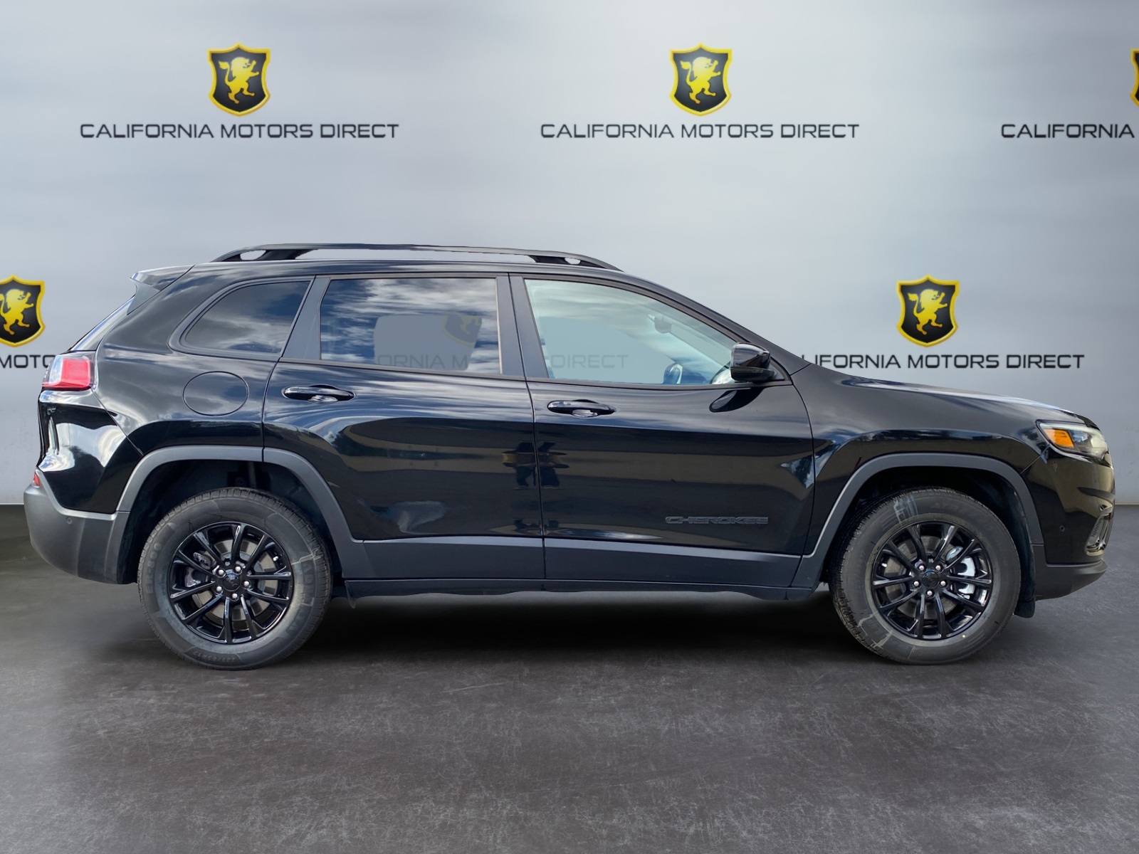 2023 Jeep Cherokee Altitude photo 5