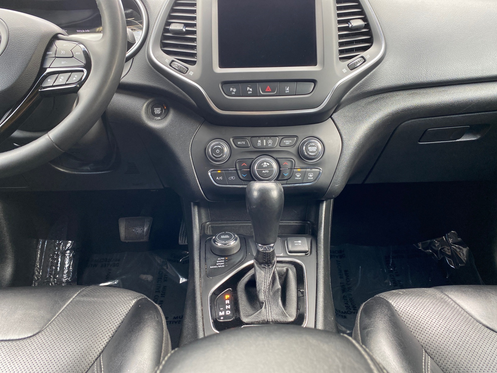 2023 Jeep Cherokee Altitude photo 10