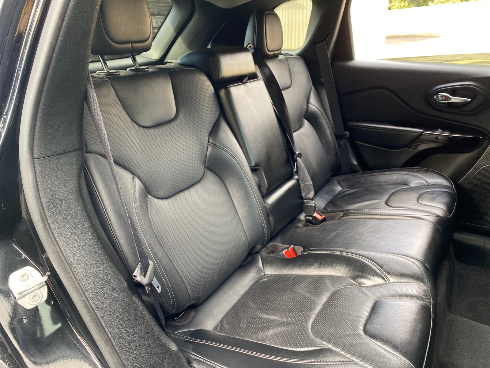 2023 Jeep Cherokee Altitude photo 19