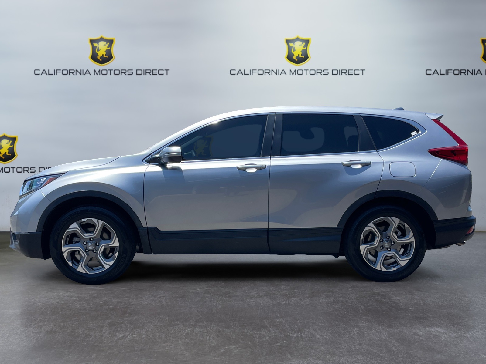 ナンノロプス リチアナシルバー Azia 95 | Silver Liquid Metal Leather Sandals | JIMMY CHOO