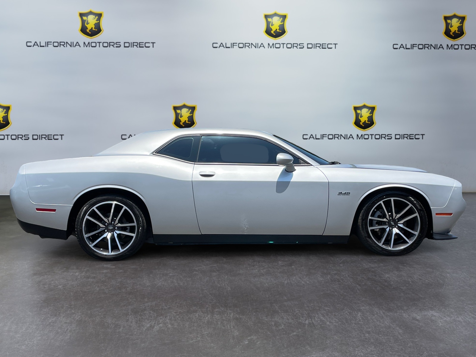 2023 Dodge Challenger R/T photo 4