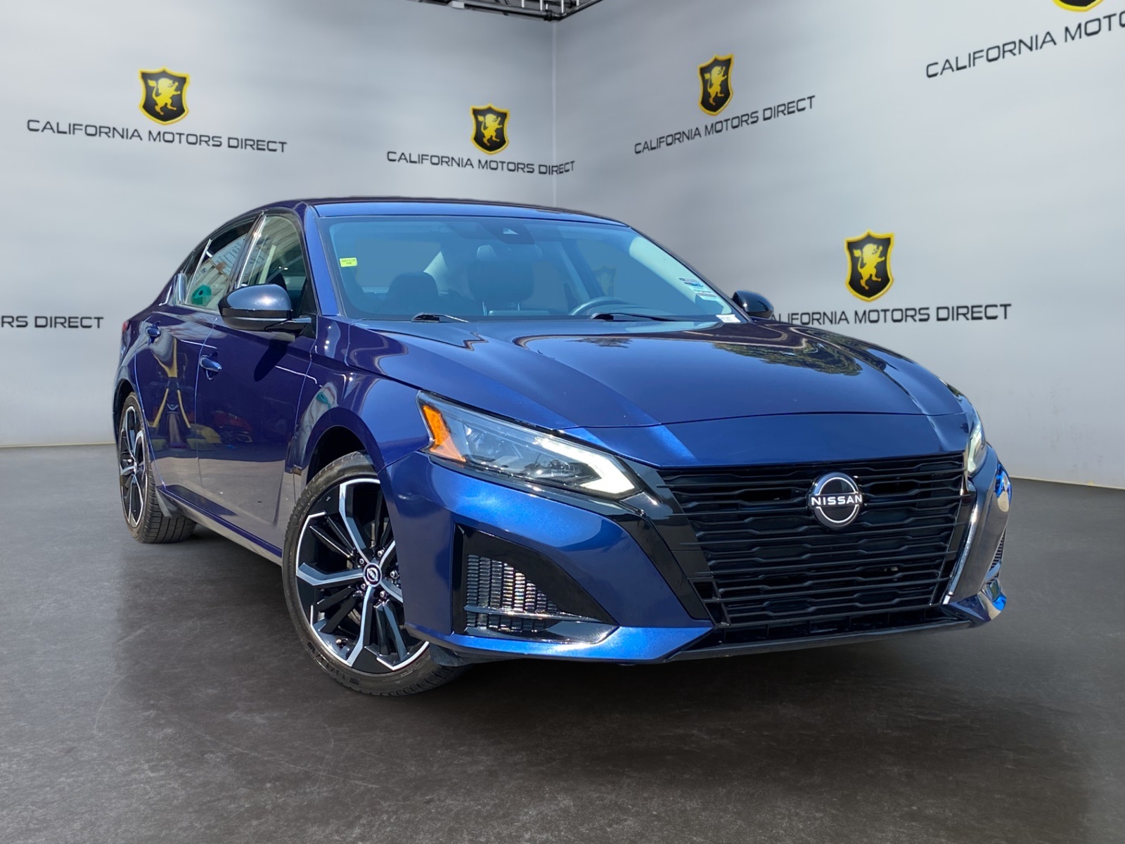 2023 Nissan Altima 2.5 SR photo 3