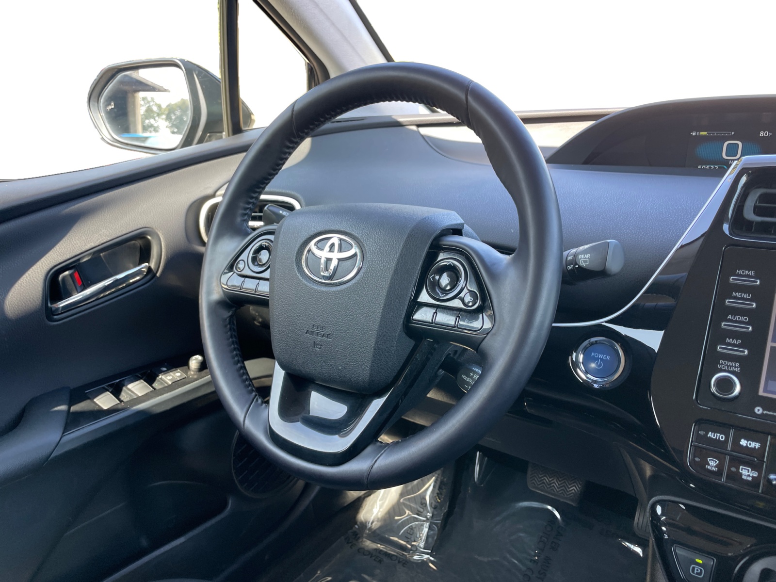 Sold 2022 Toyota Prius XLE in Santa Ana