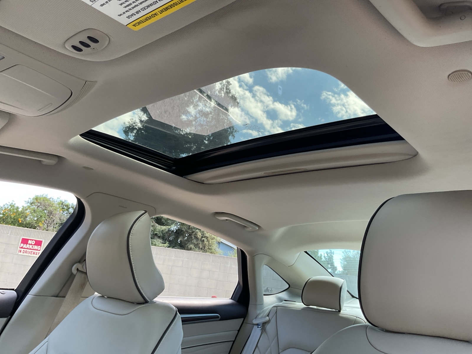 2018 Ford Fusion Energi Titanium photo 2