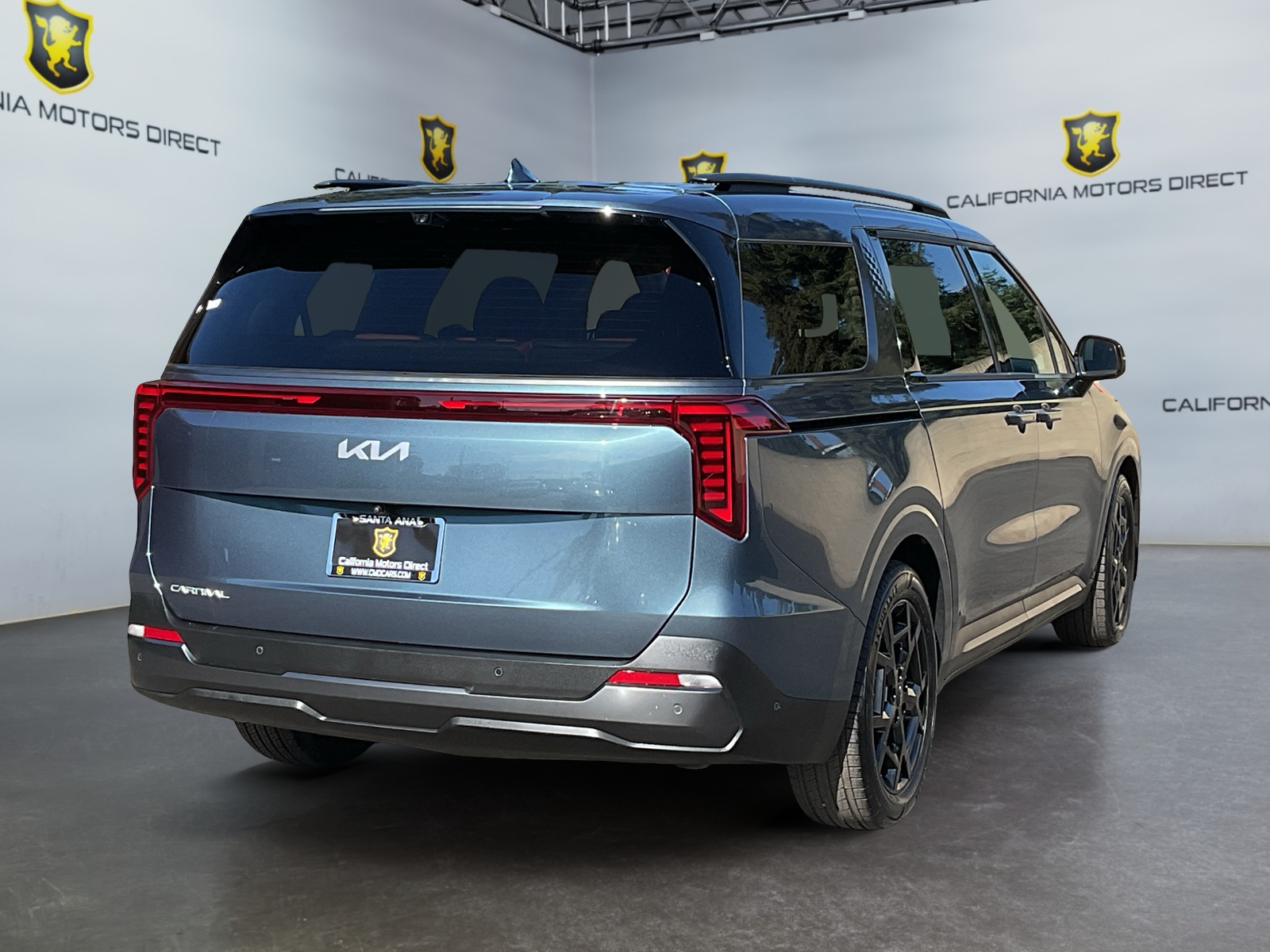 2025 Kia Carnival SX photo 5