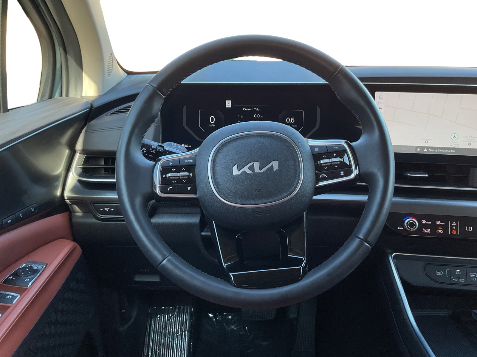2025 Kia Carnival SX photo 12