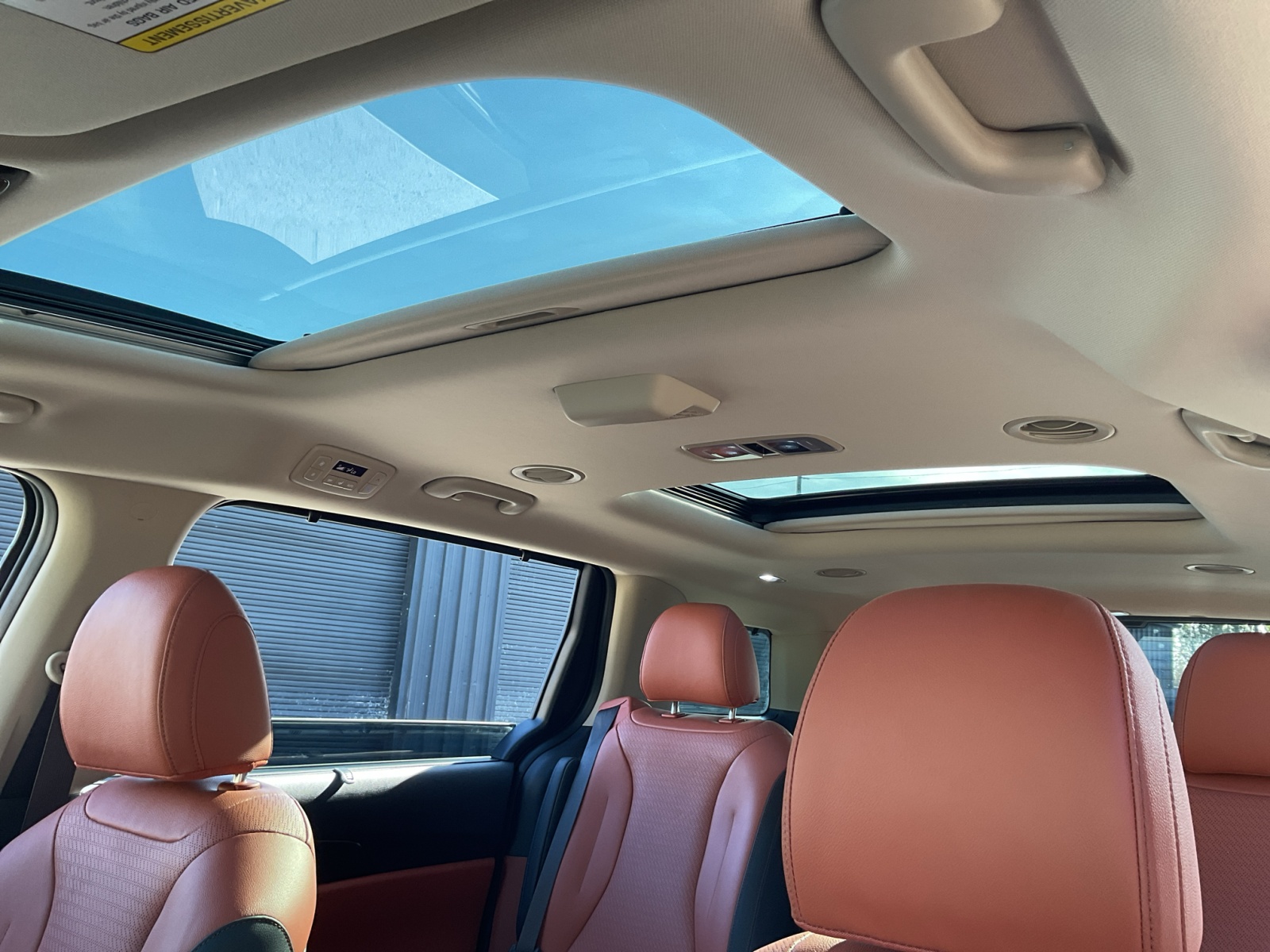 2025 Kia Carnival SX photo 29