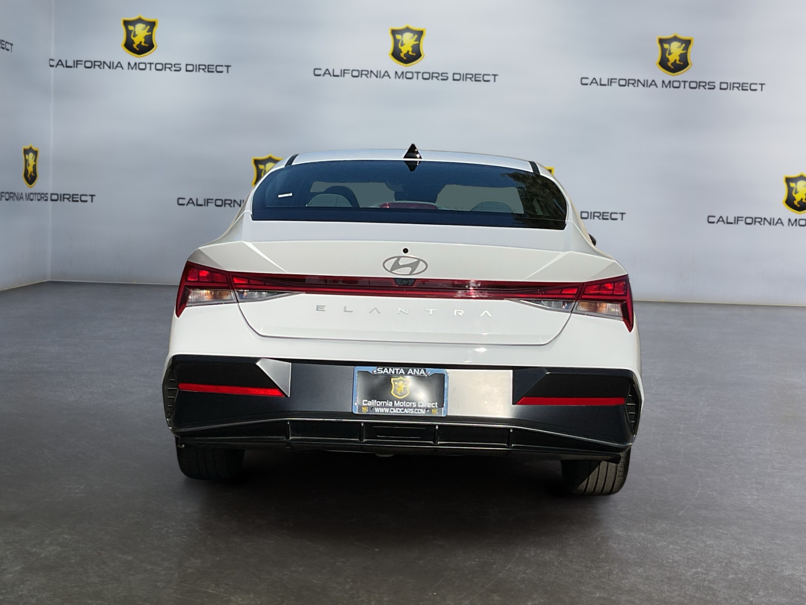 2025 Hyundai Elantra SEL Convenience photo 6