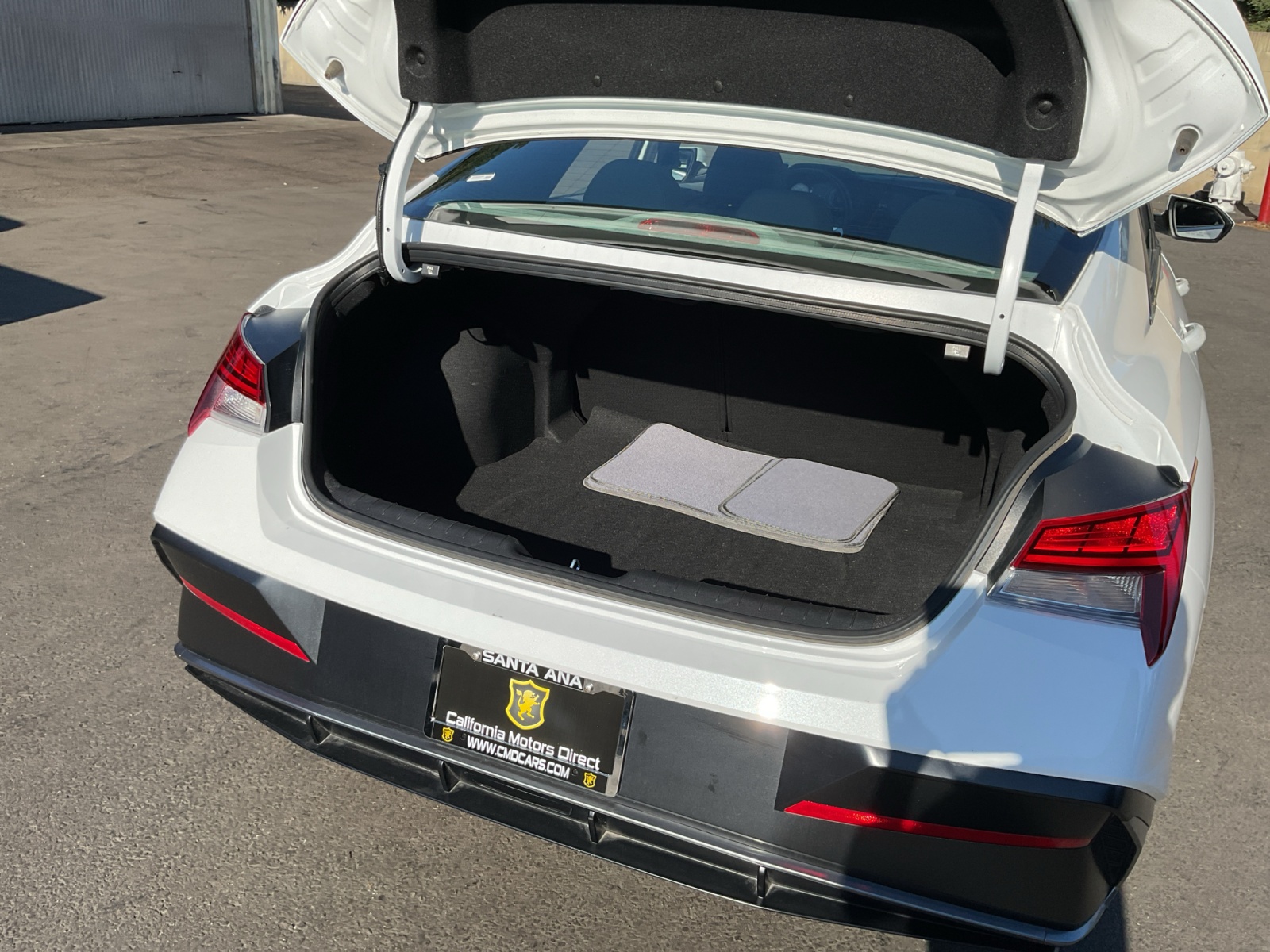 2025 Hyundai Elantra SEL Convenience photo 25