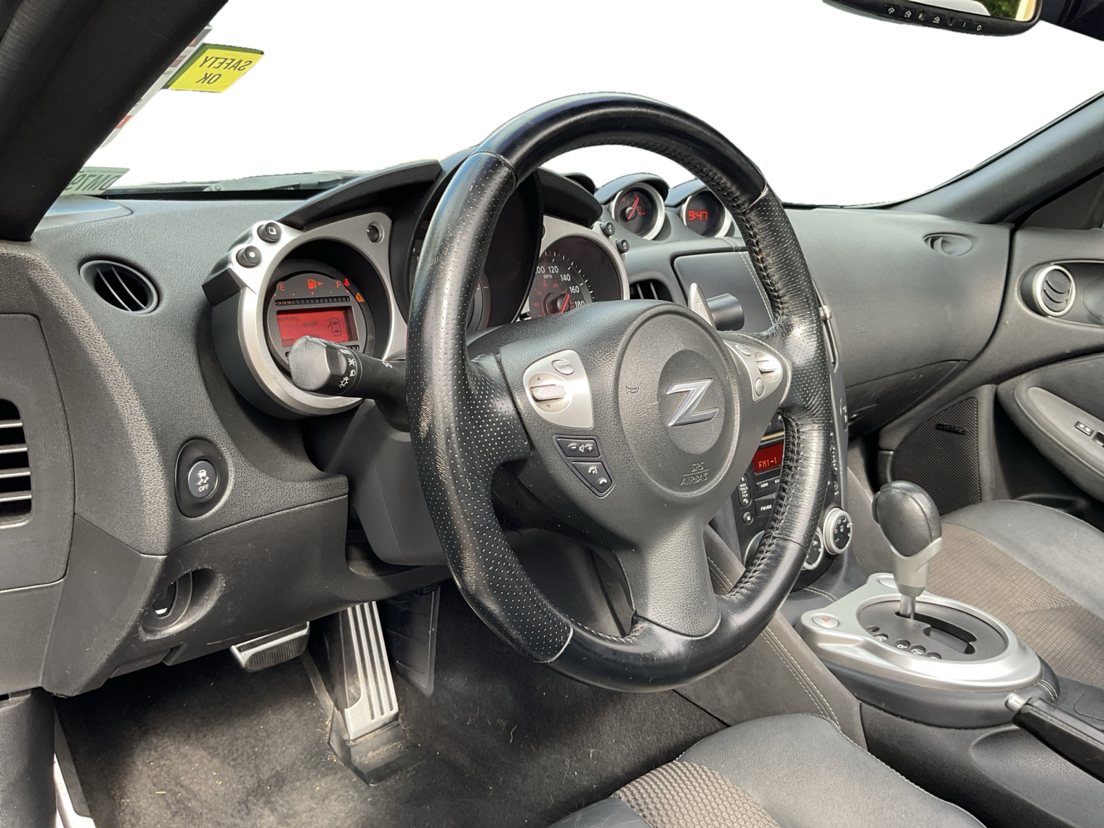 2013 Nissan 370Z Touring photo 9
