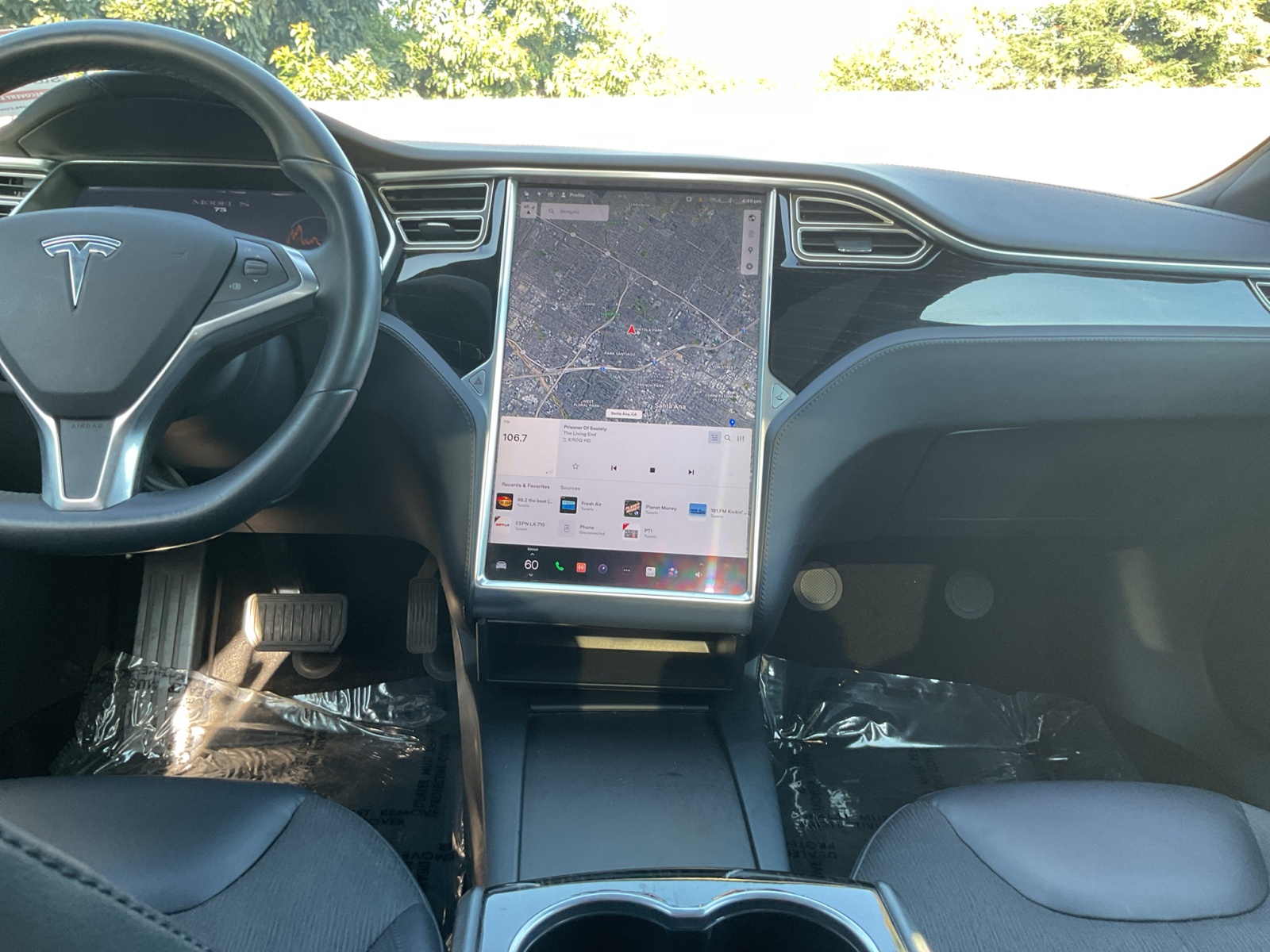2016 Tesla Model S 70 photo 17