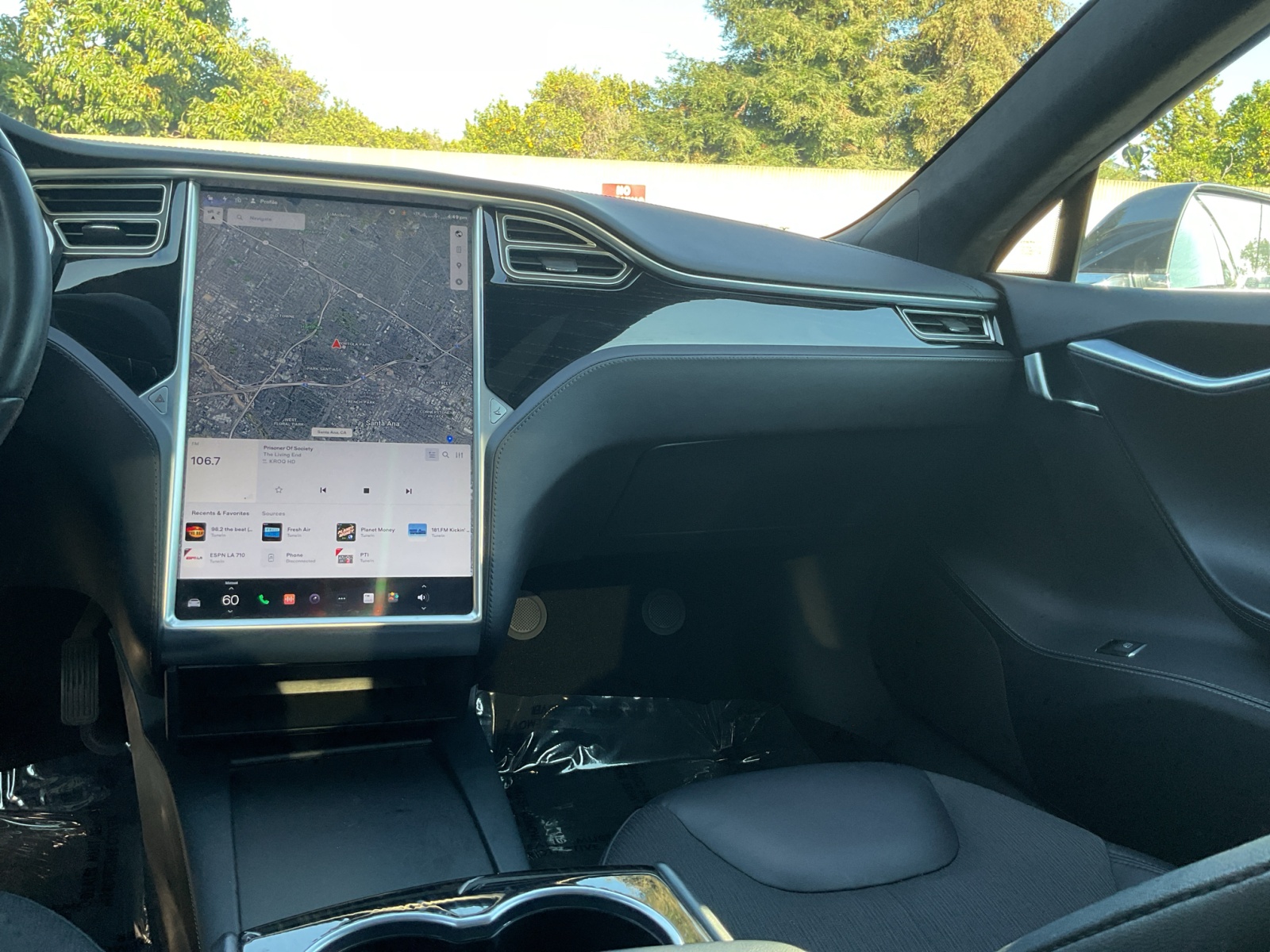 2016 Tesla Model S 70 photo 18