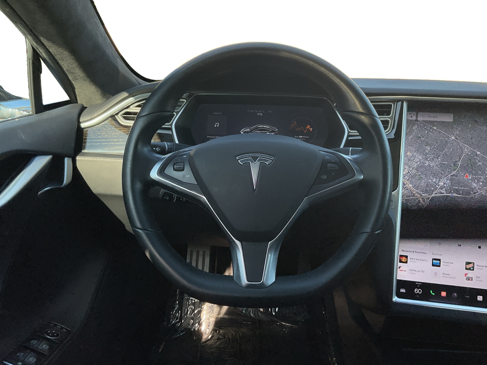 2016 Tesla Model S 70 photo 13