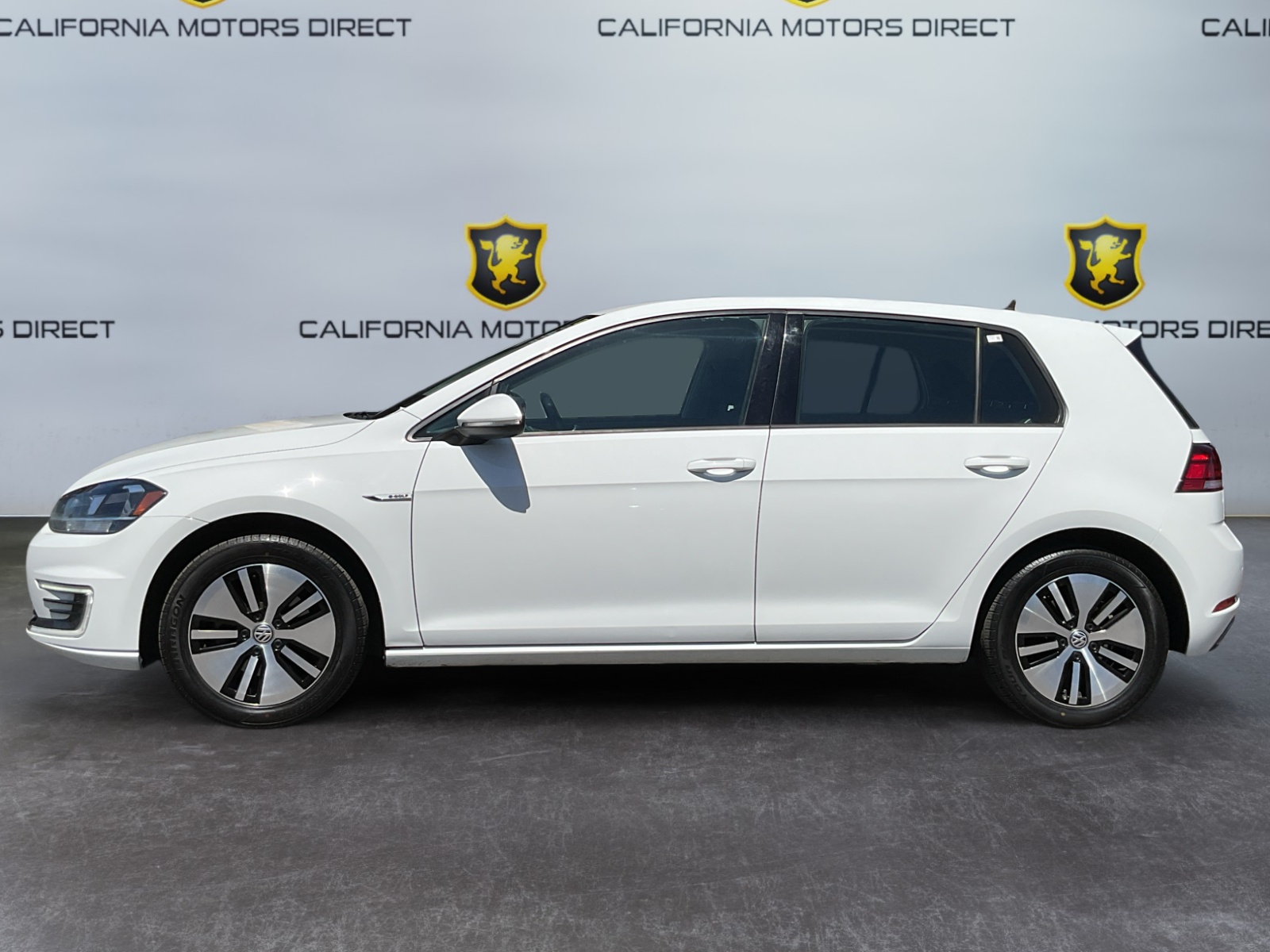 2019 Volkswagen e-Golf SE photo 9
