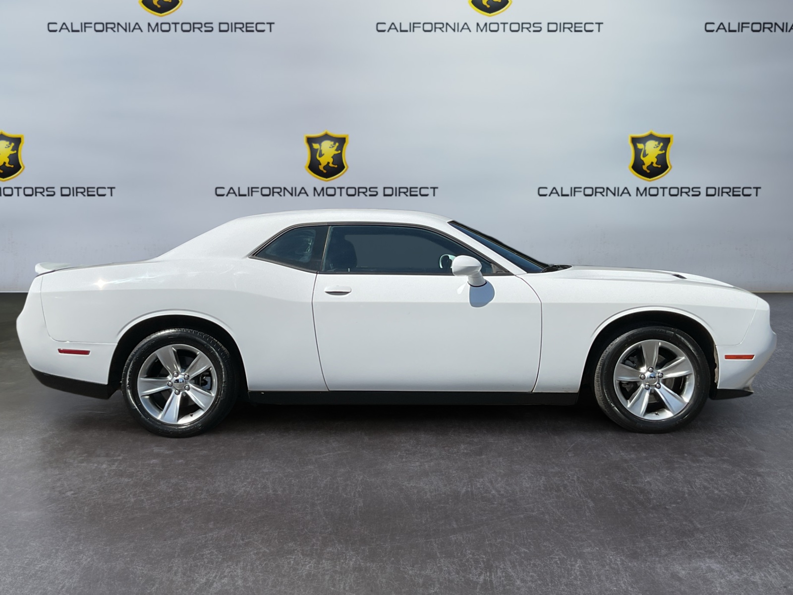 2021 Dodge Challenger photo 4