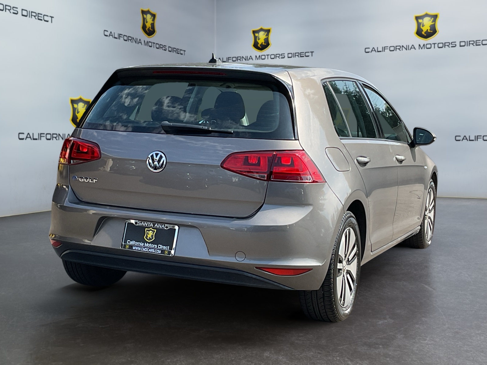 2016 Volkswagen e-Golf SE photo 4