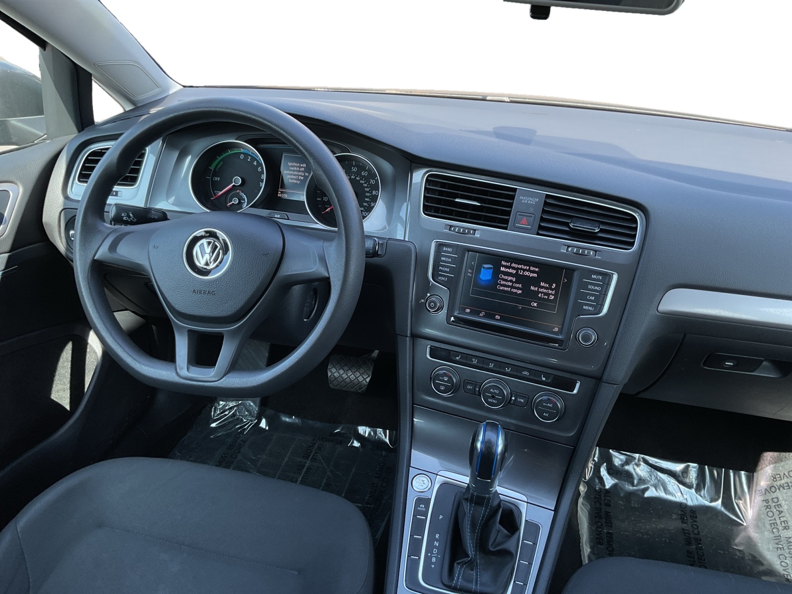 2016 Volkswagen e-Golf SE photo 13