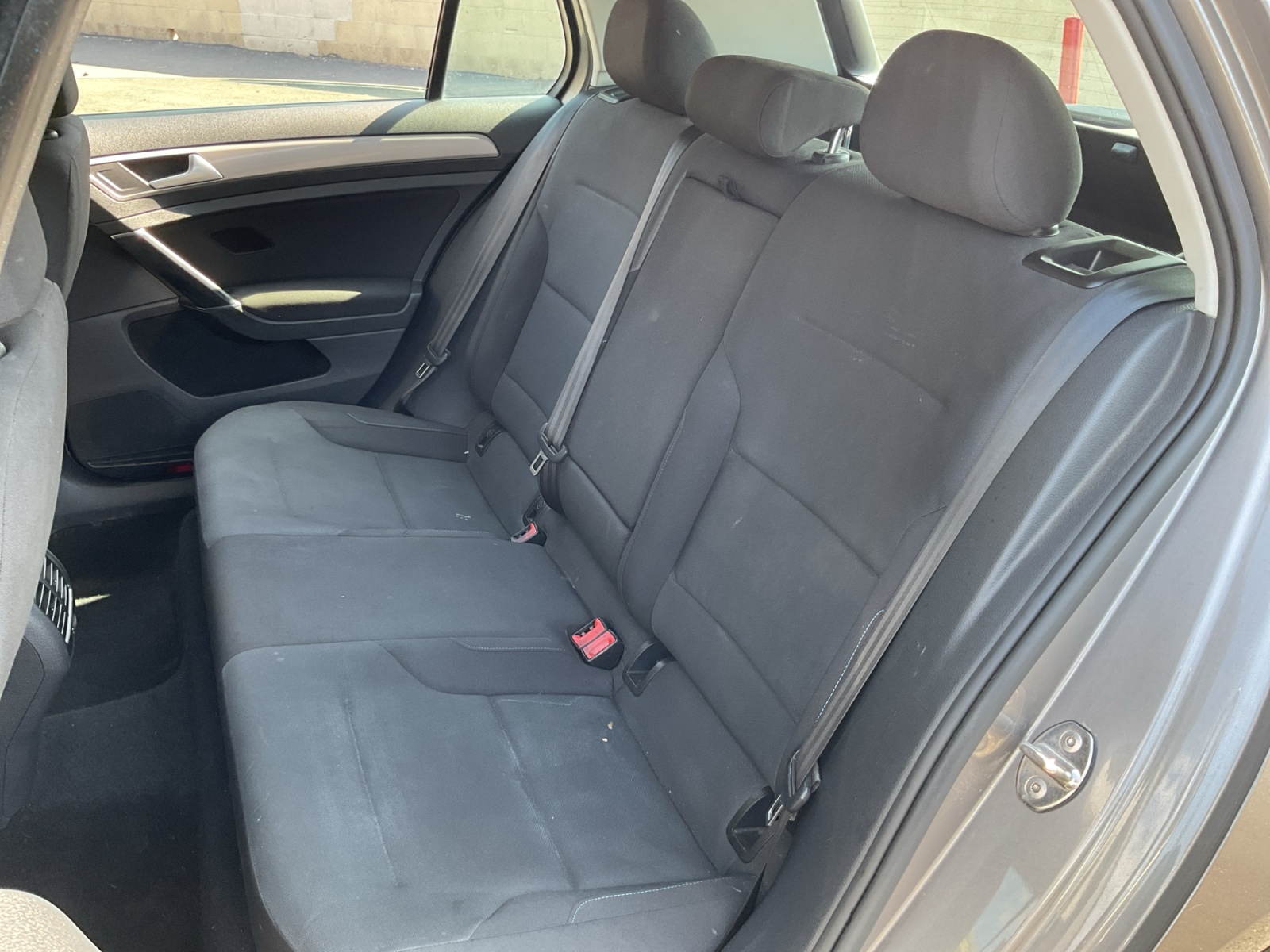 2016 Volkswagen e-Golf SE photo 18