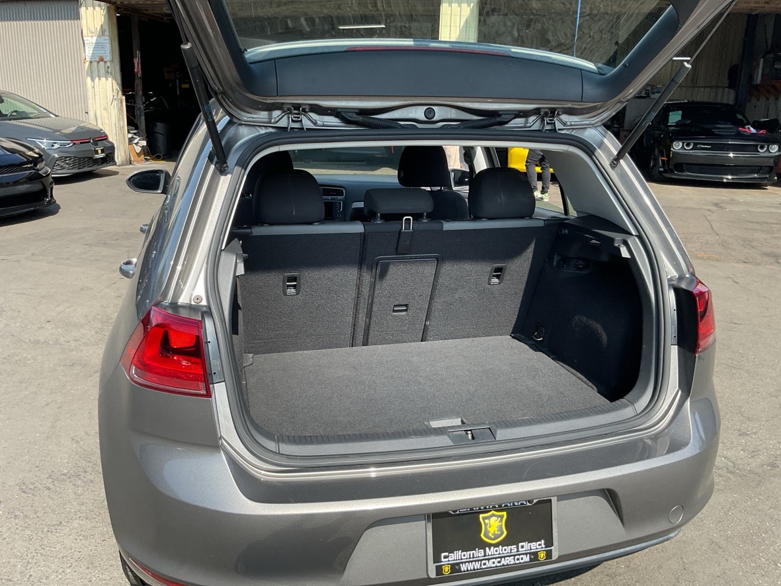 2016 Volkswagen e-Golf SE photo 24