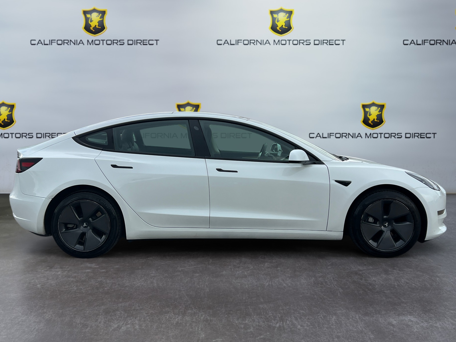 2023 Tesla Model 3 photo 3