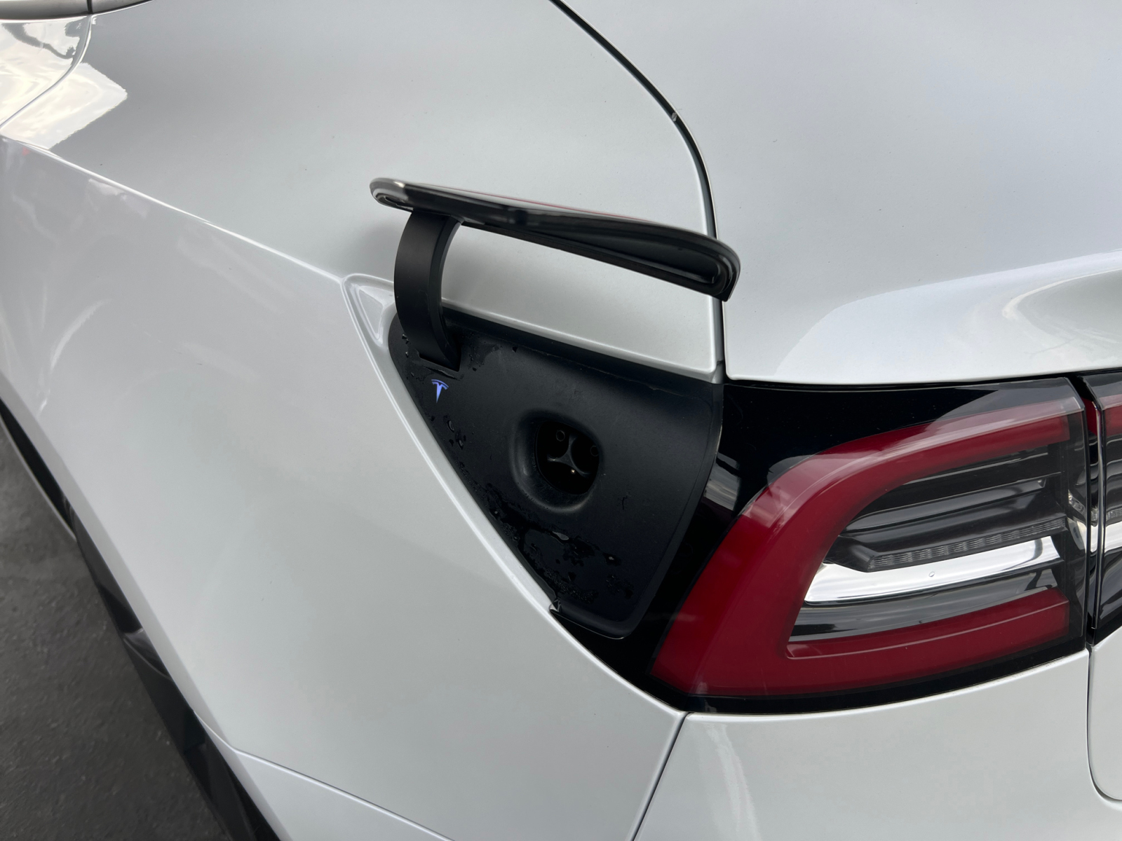 2023 Tesla Model 3 photo 11