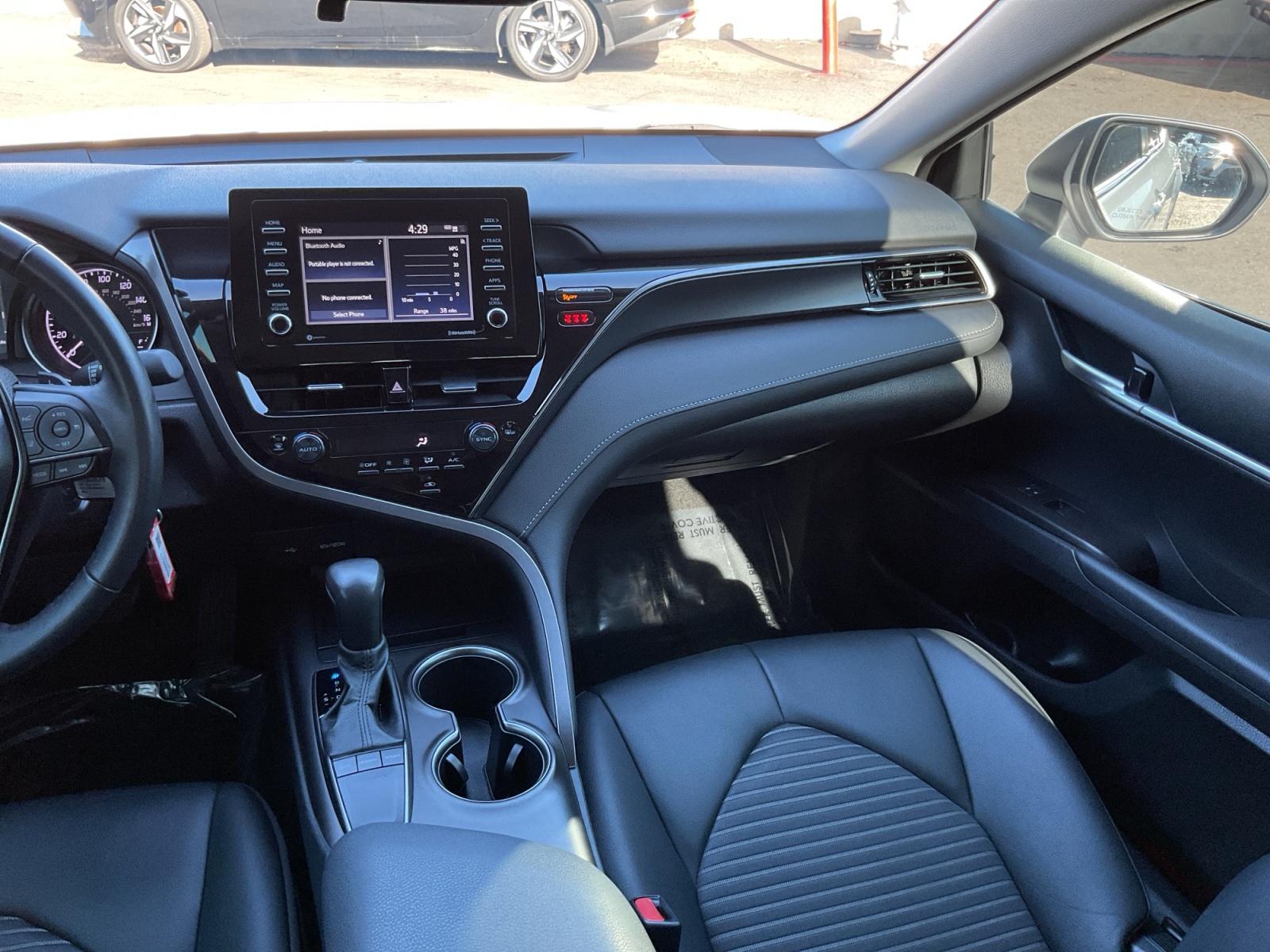 2024 Toyota Camry SE photo 17