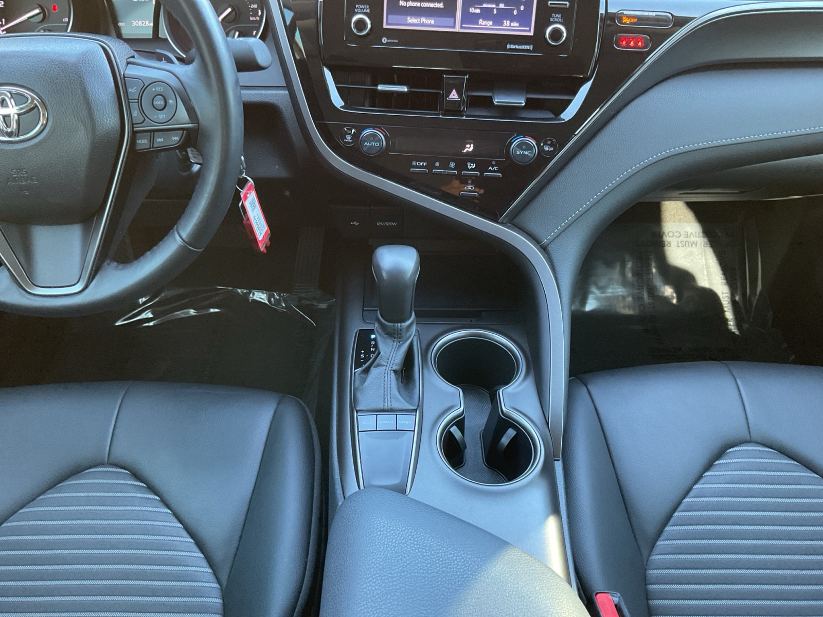 2024 Toyota Camry SE photo 11