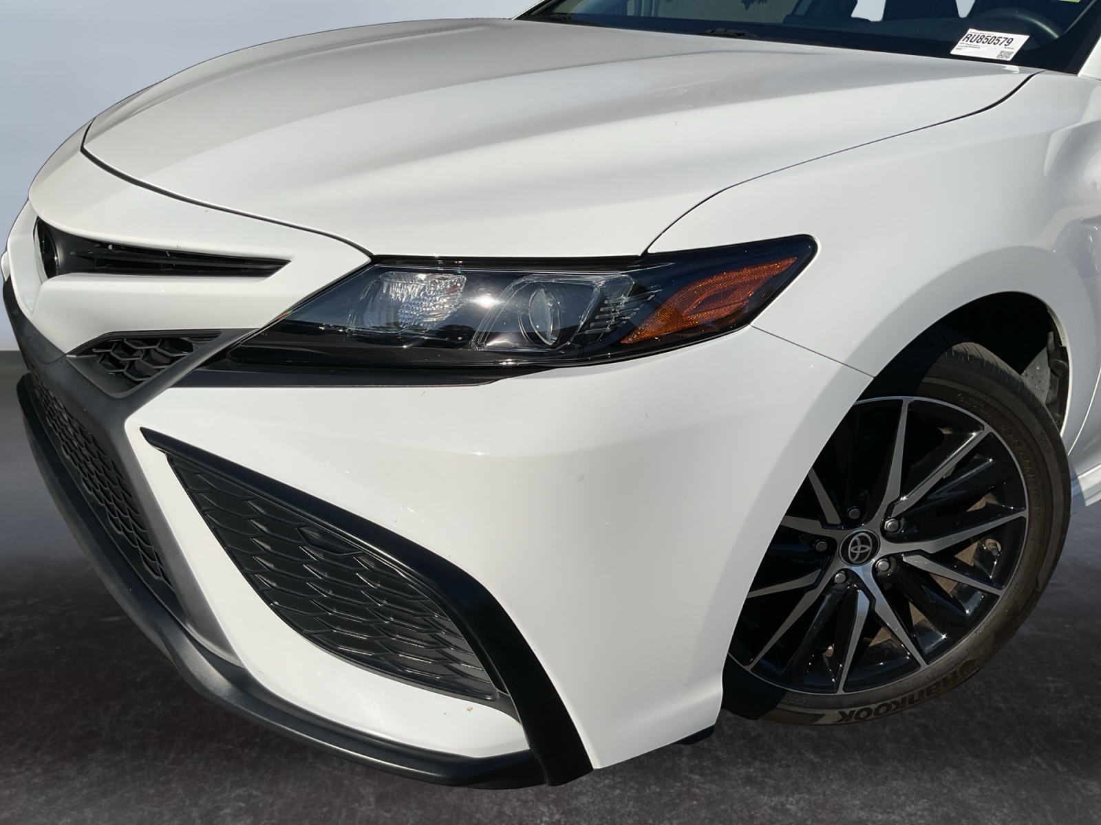 2024 Toyota Camry SE photo 9