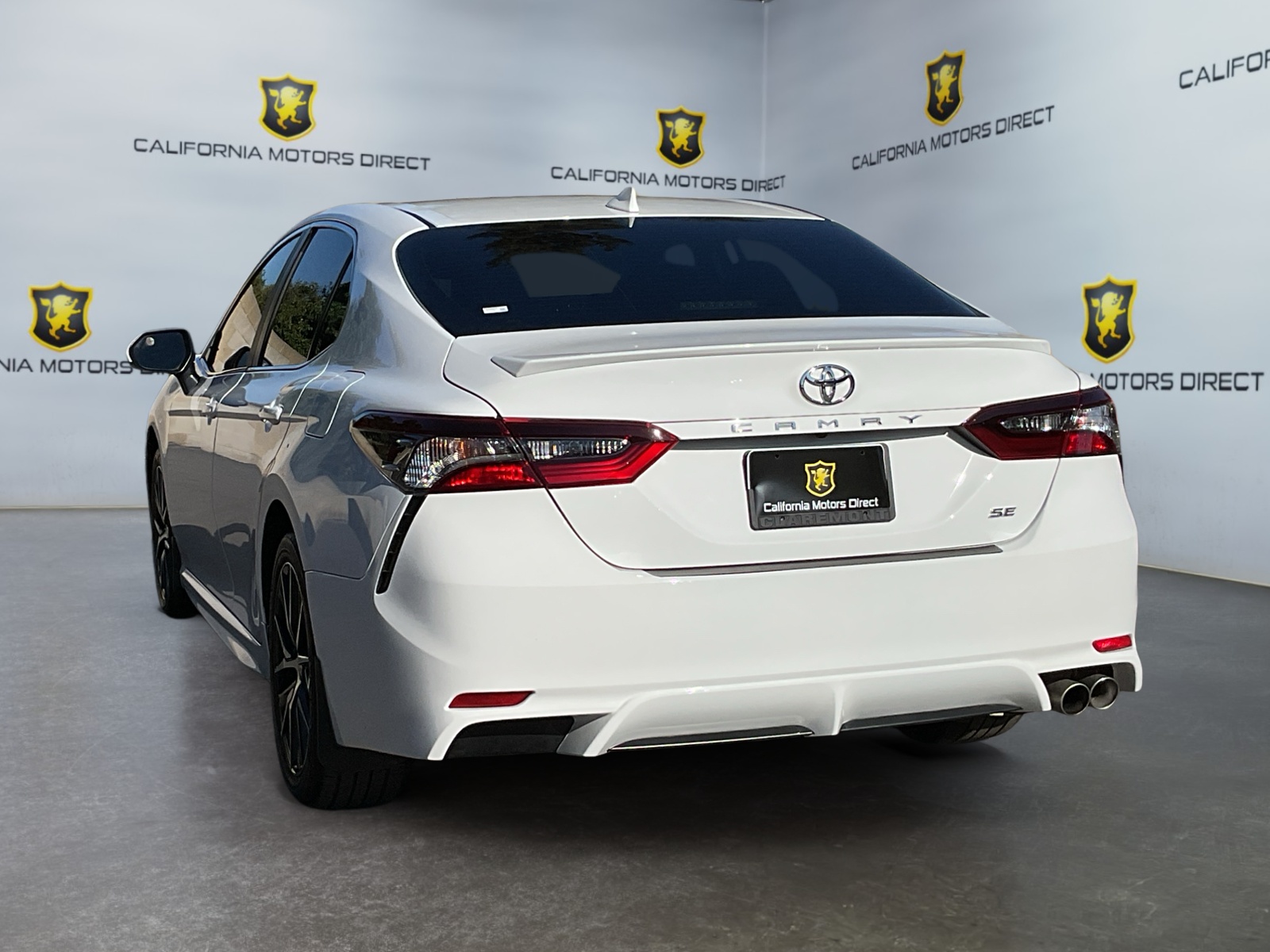 2024 Toyota Camry SE photo 7